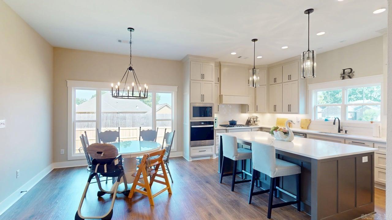 IVY PLACE - Residential