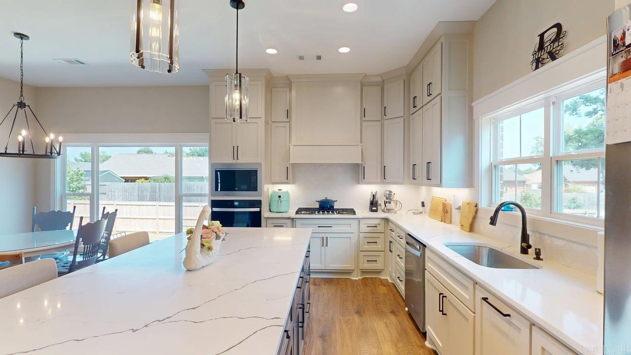 IVY PLACE - Residential