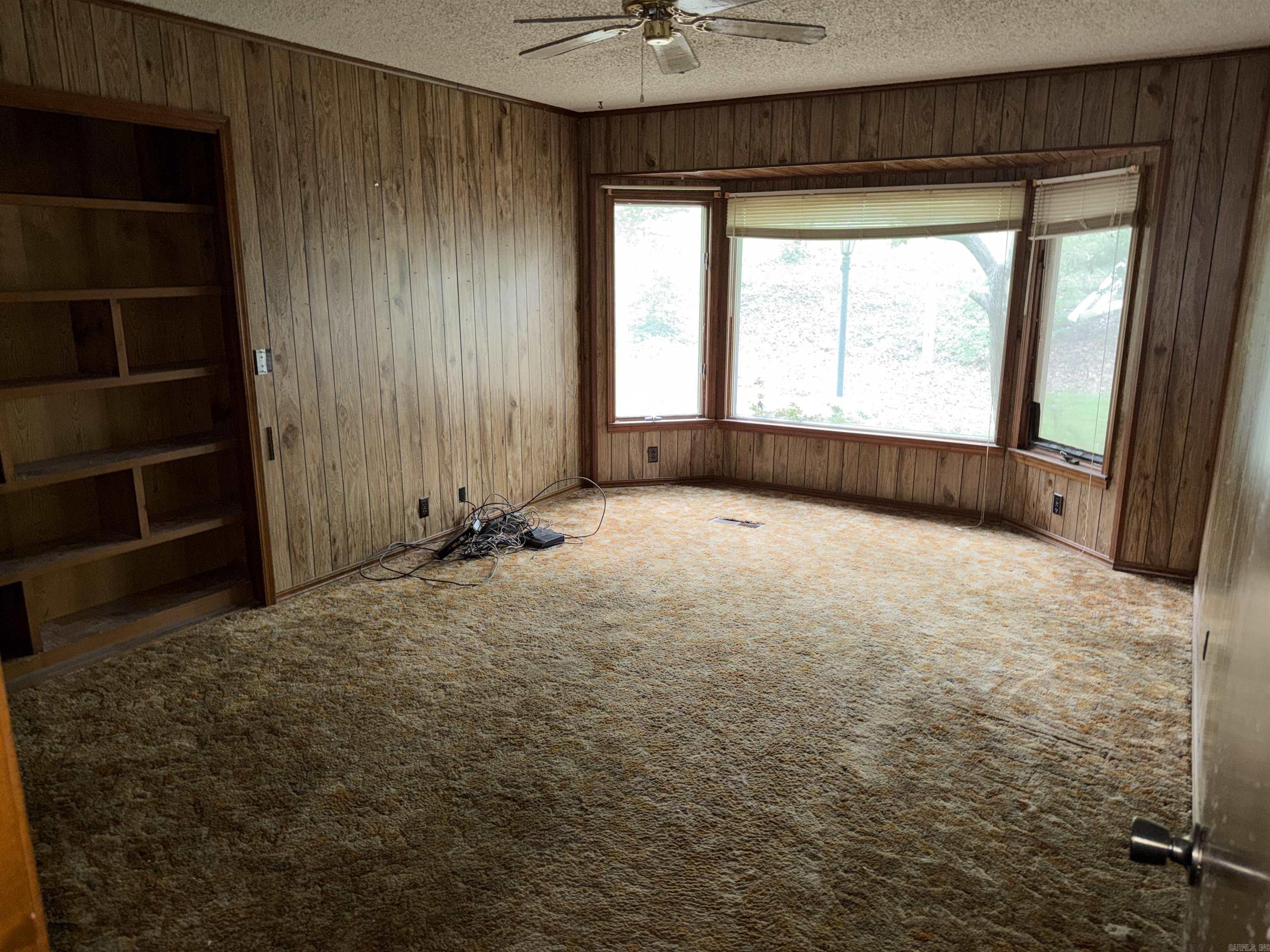 EDGEWOOD BAY - Residential