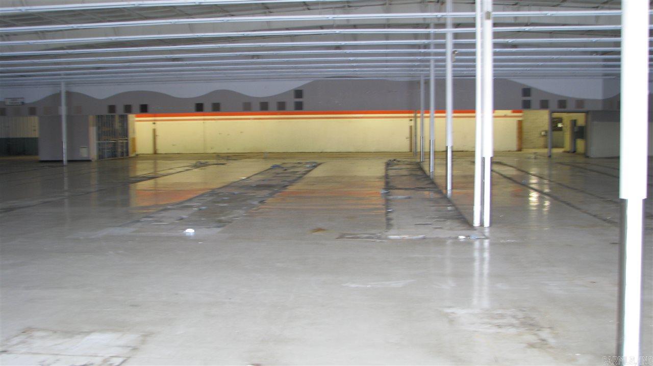 Cabot City Area - Commercial Sale