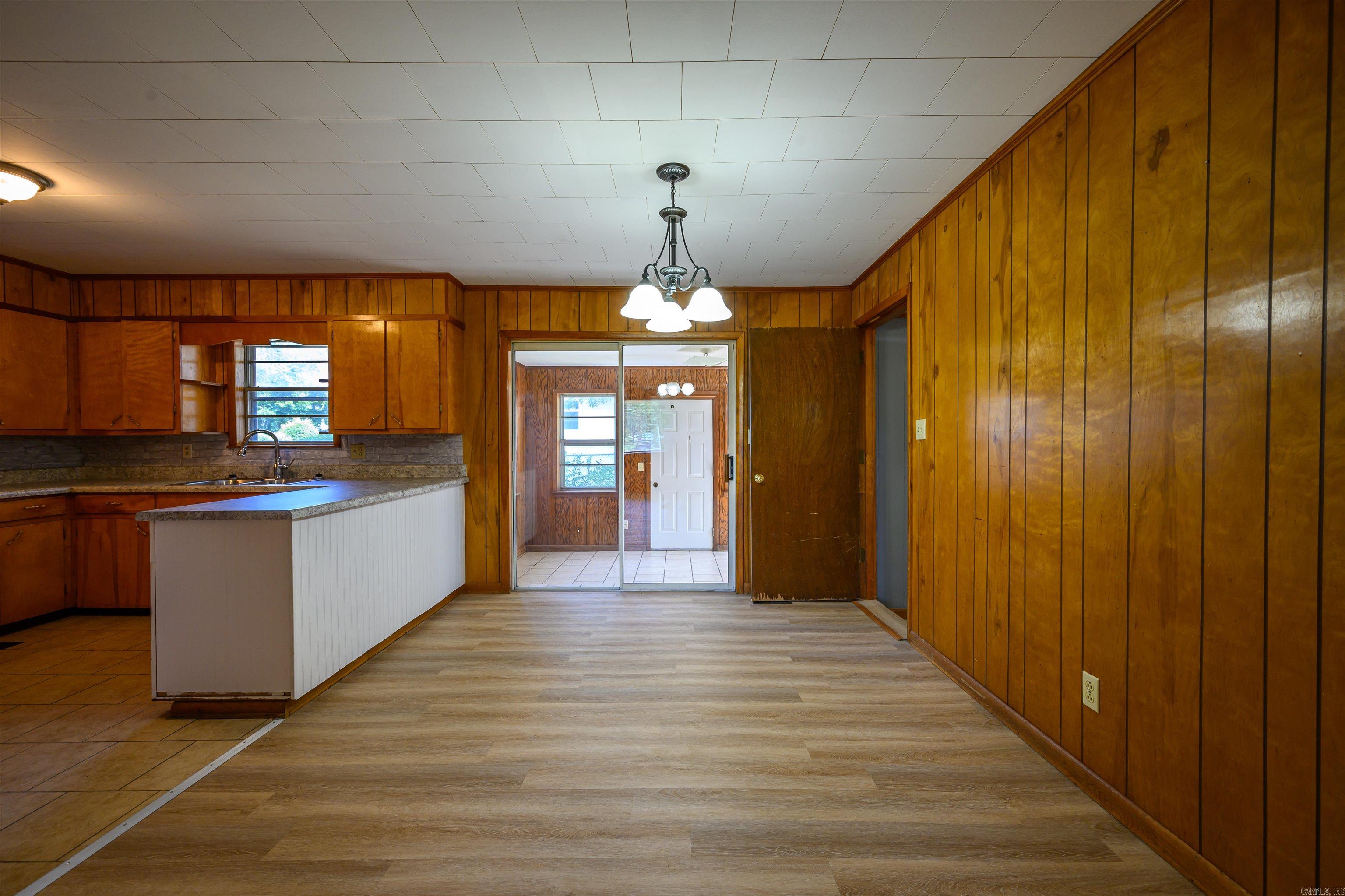 PUBLIC SQUARE - Residential