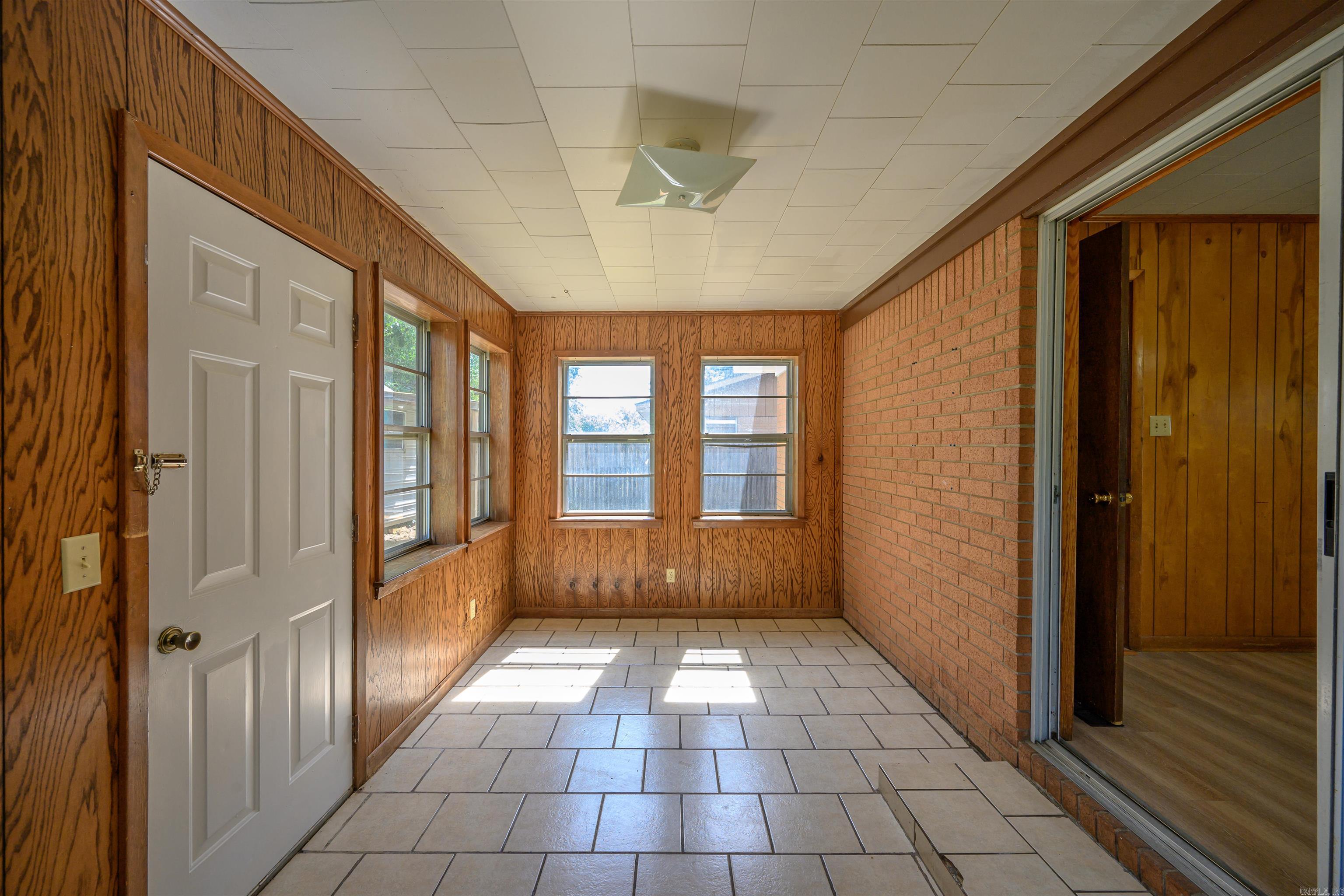 PUBLIC SQUARE - Residential