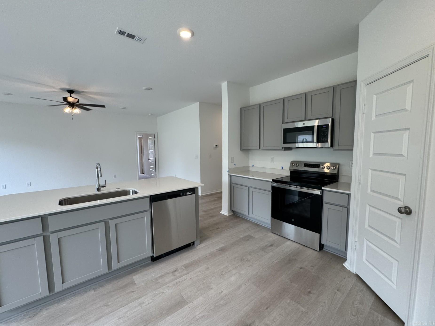 MIDLAND ESTATES PHASE 1 - Residential
