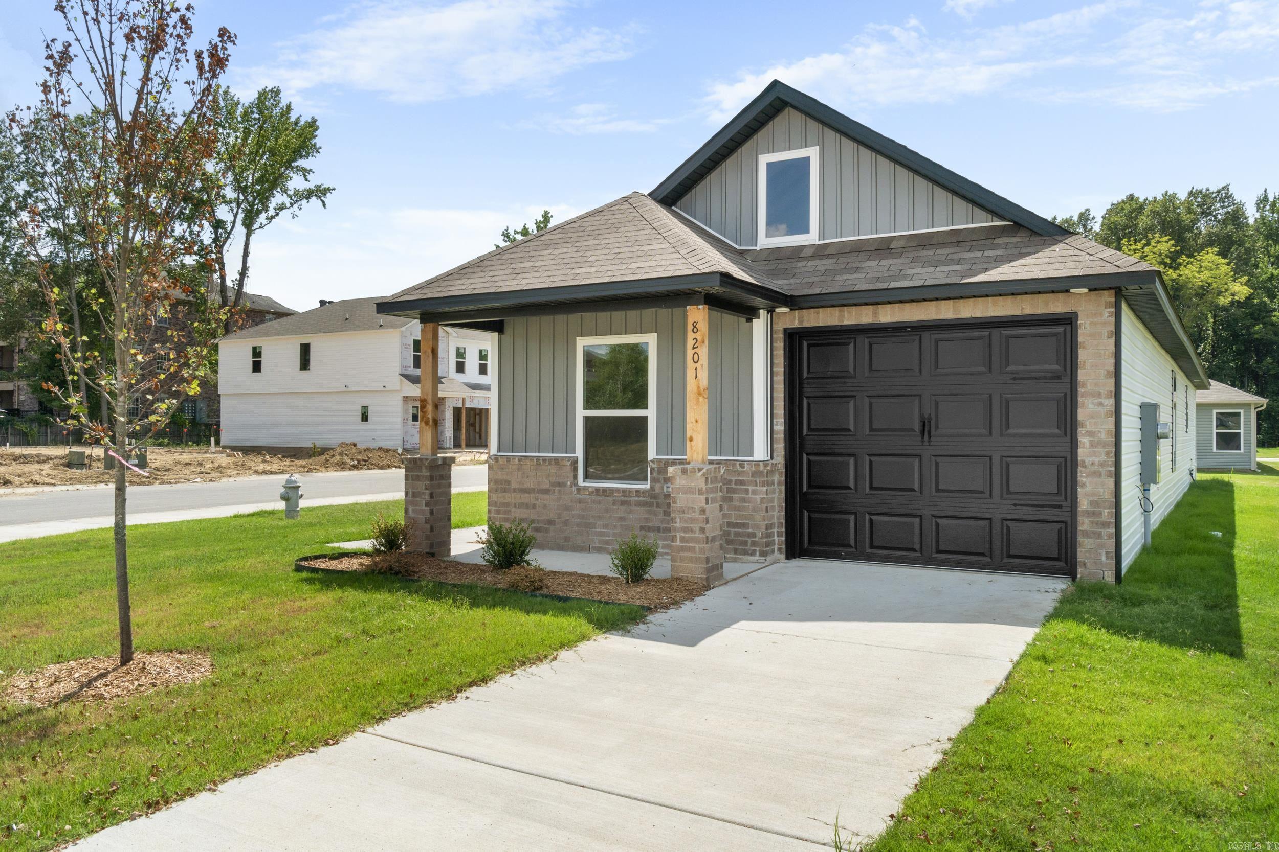 WHITE OAK CROSSING - Residential