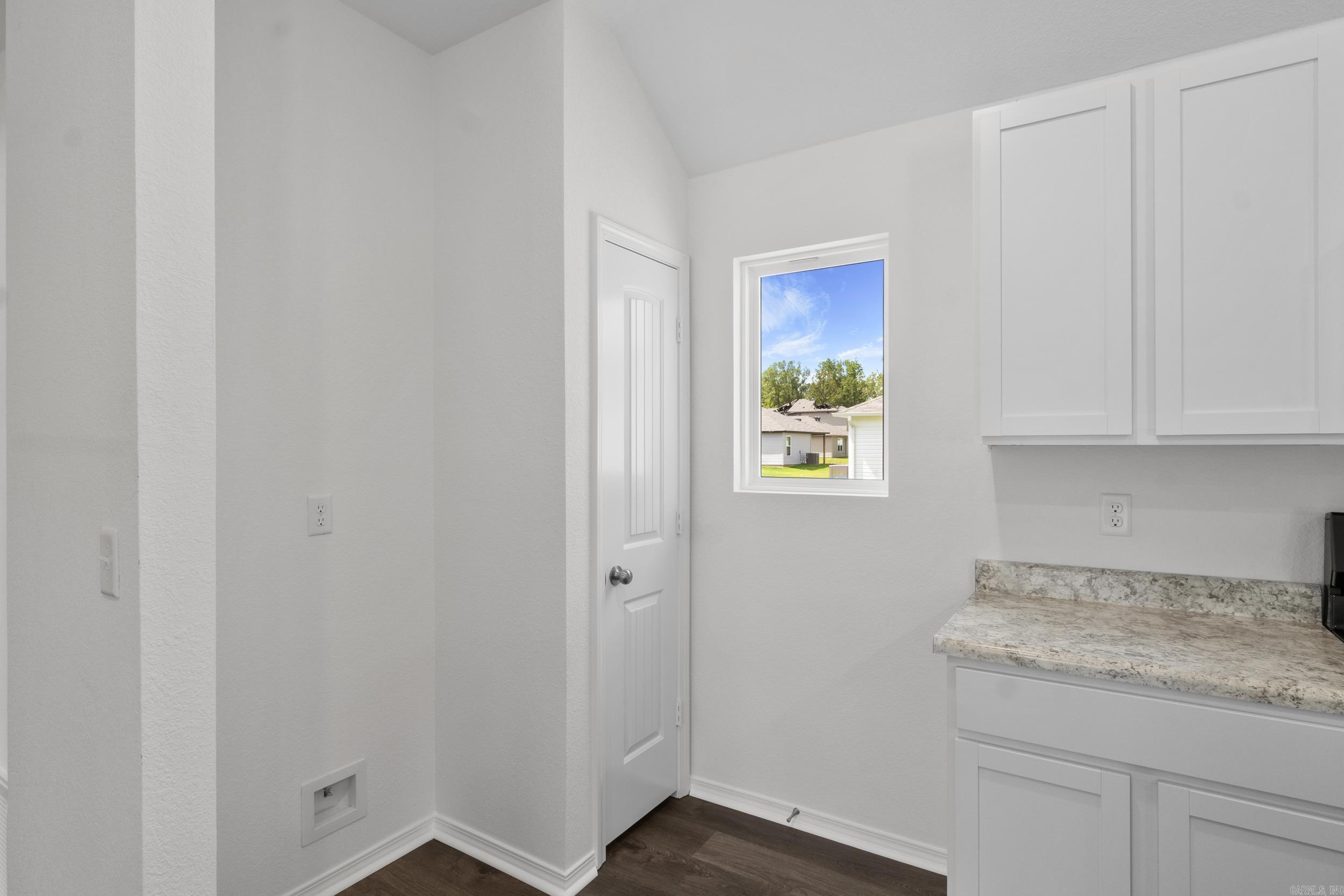 WHITE OAK CROSSING - Residential
