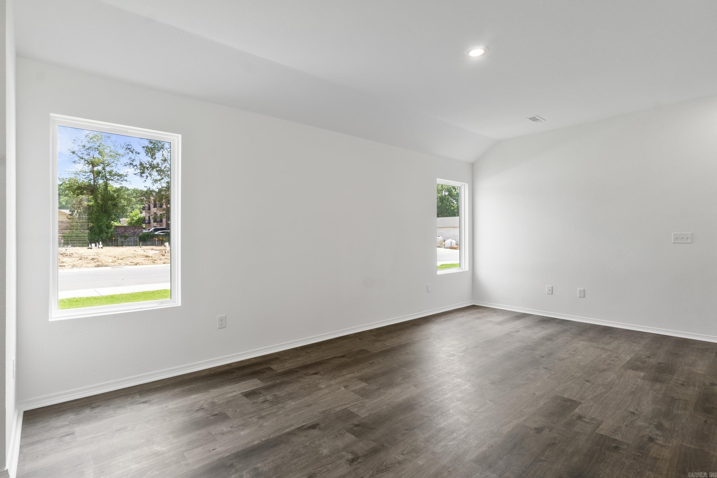 WHITE OAK CROSSING - Residential