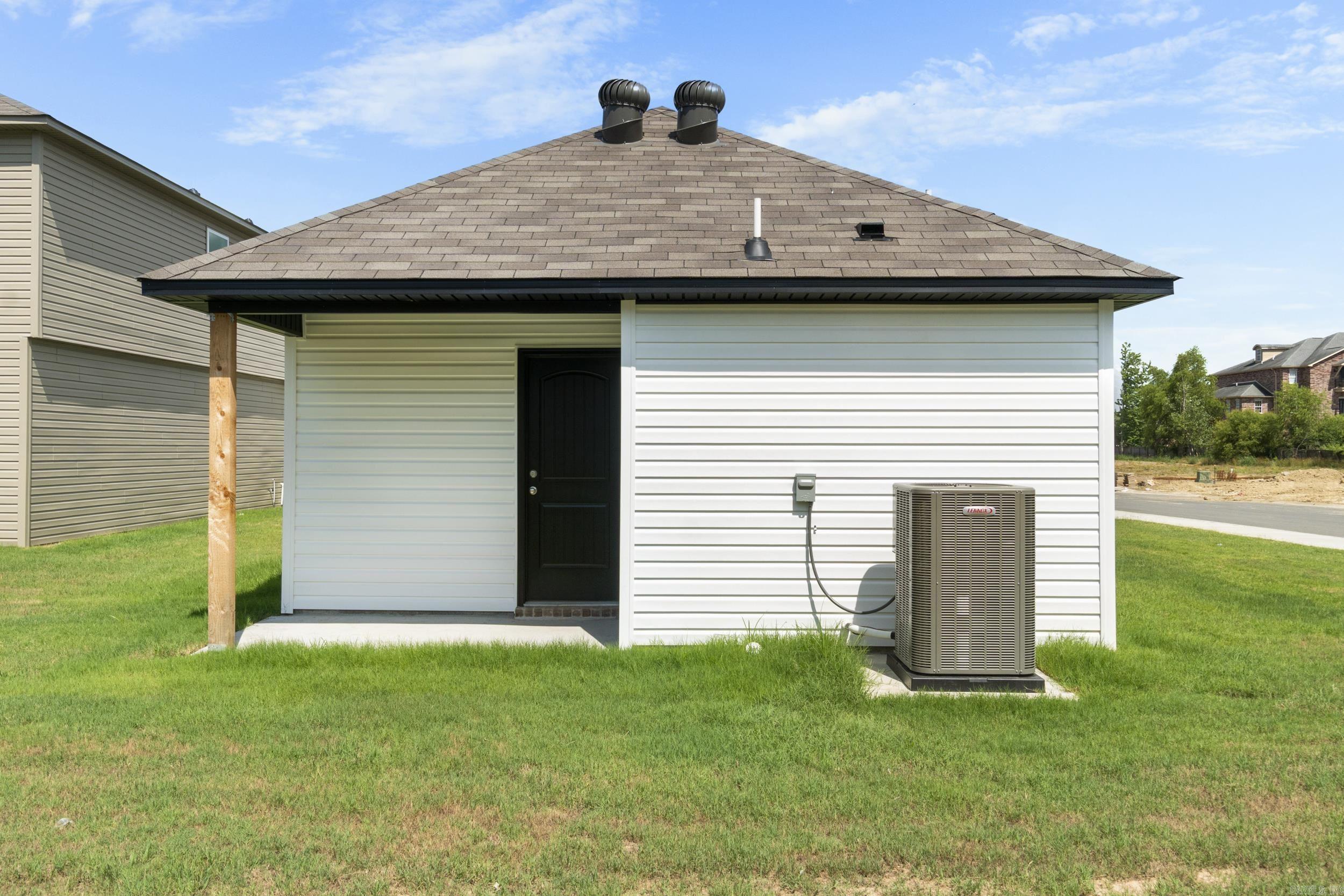 WHITE OAK CROSSING - Residential