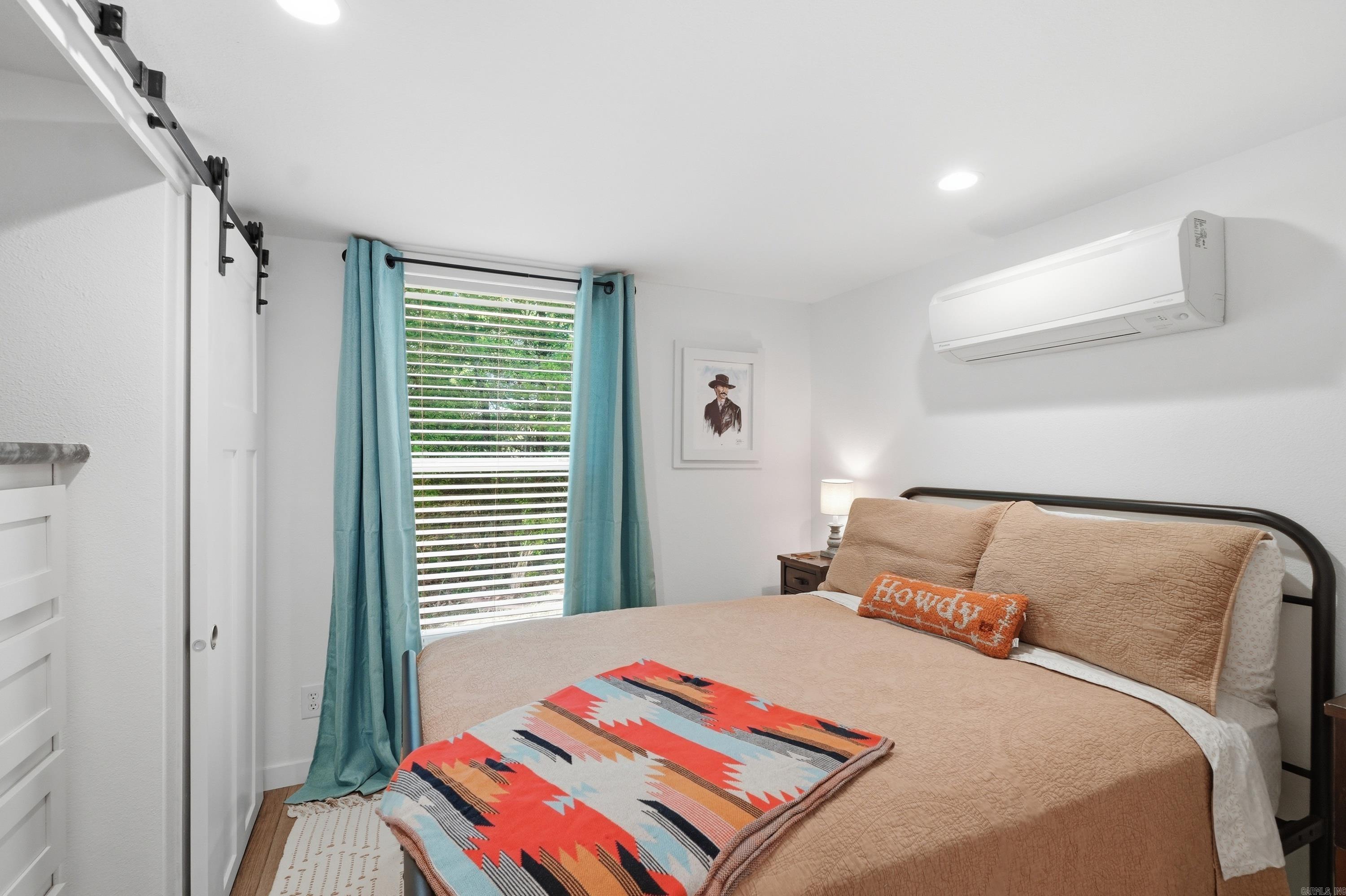 METES &amp; BOUNDS - Residential