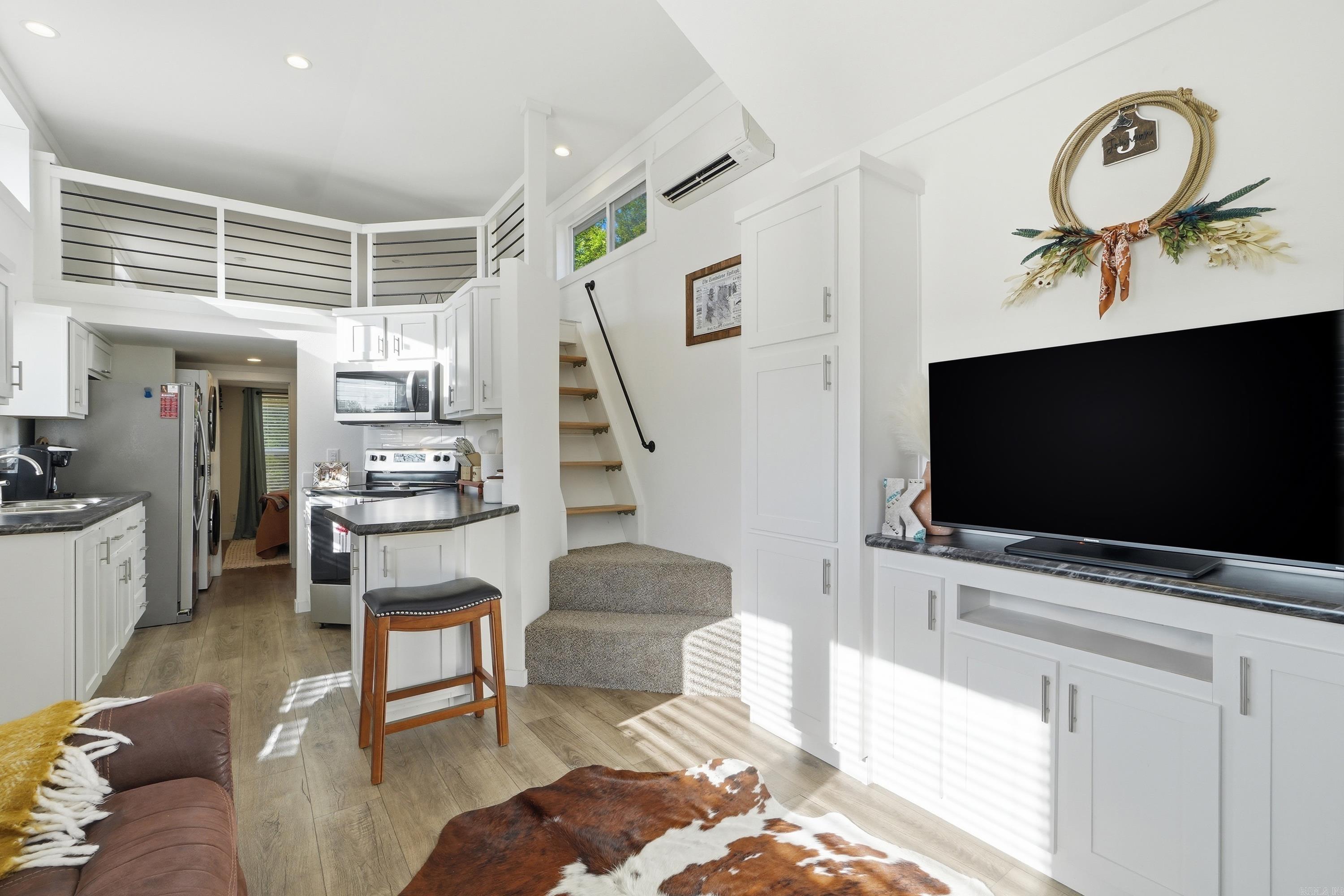 METES &amp; BOUNDS - Residential