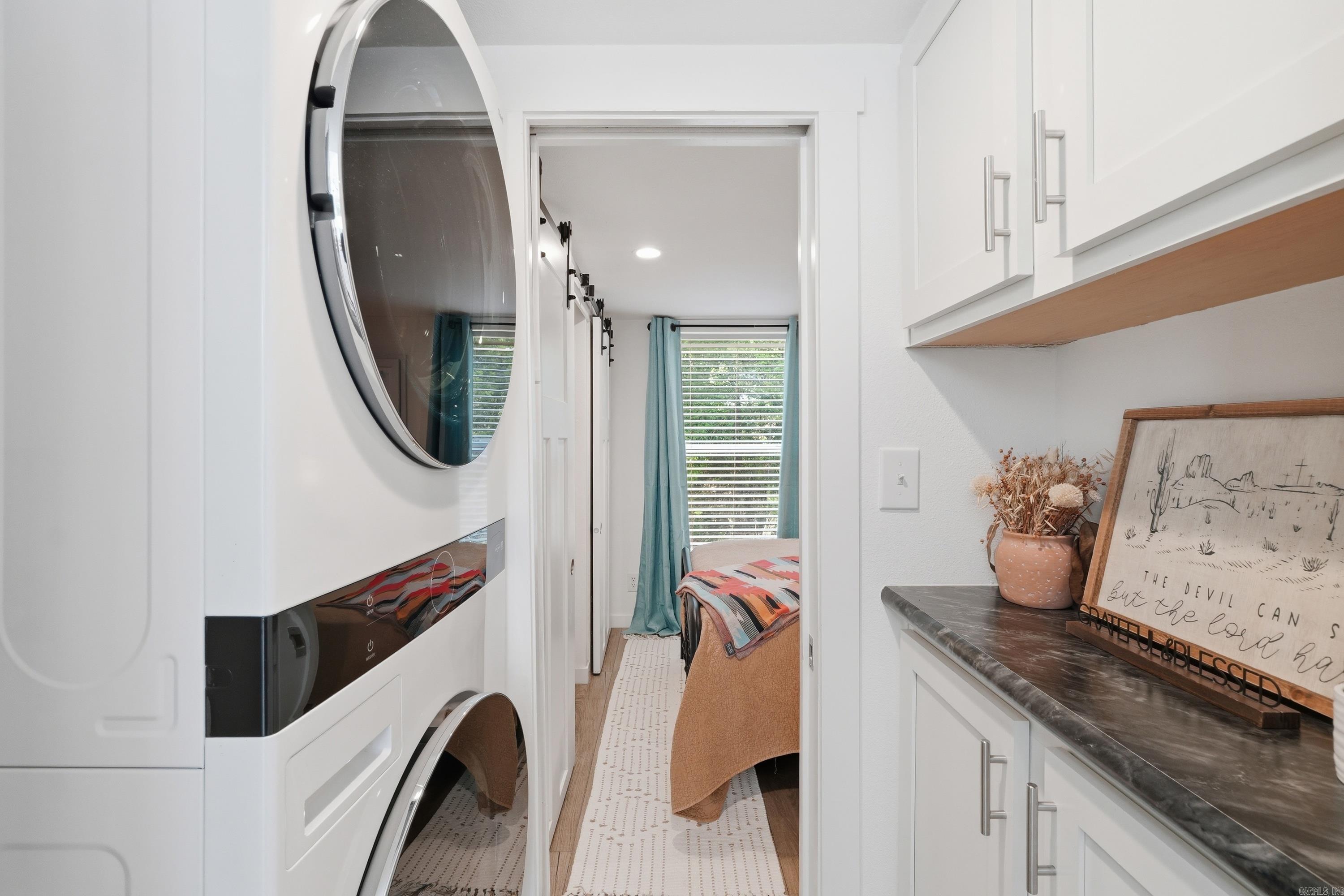 METES &amp; BOUNDS - Residential