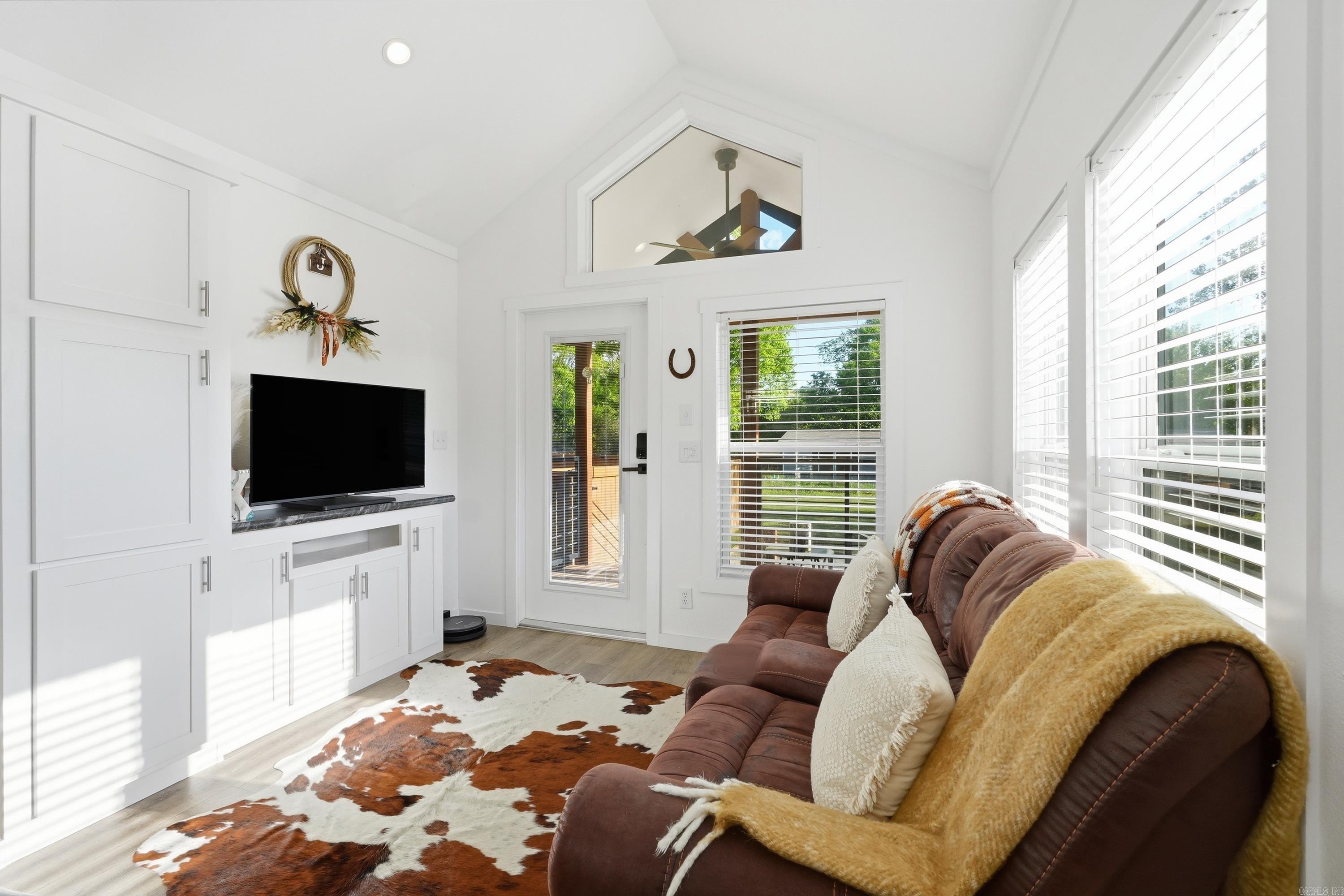 METES &amp; BOUNDS - Residential