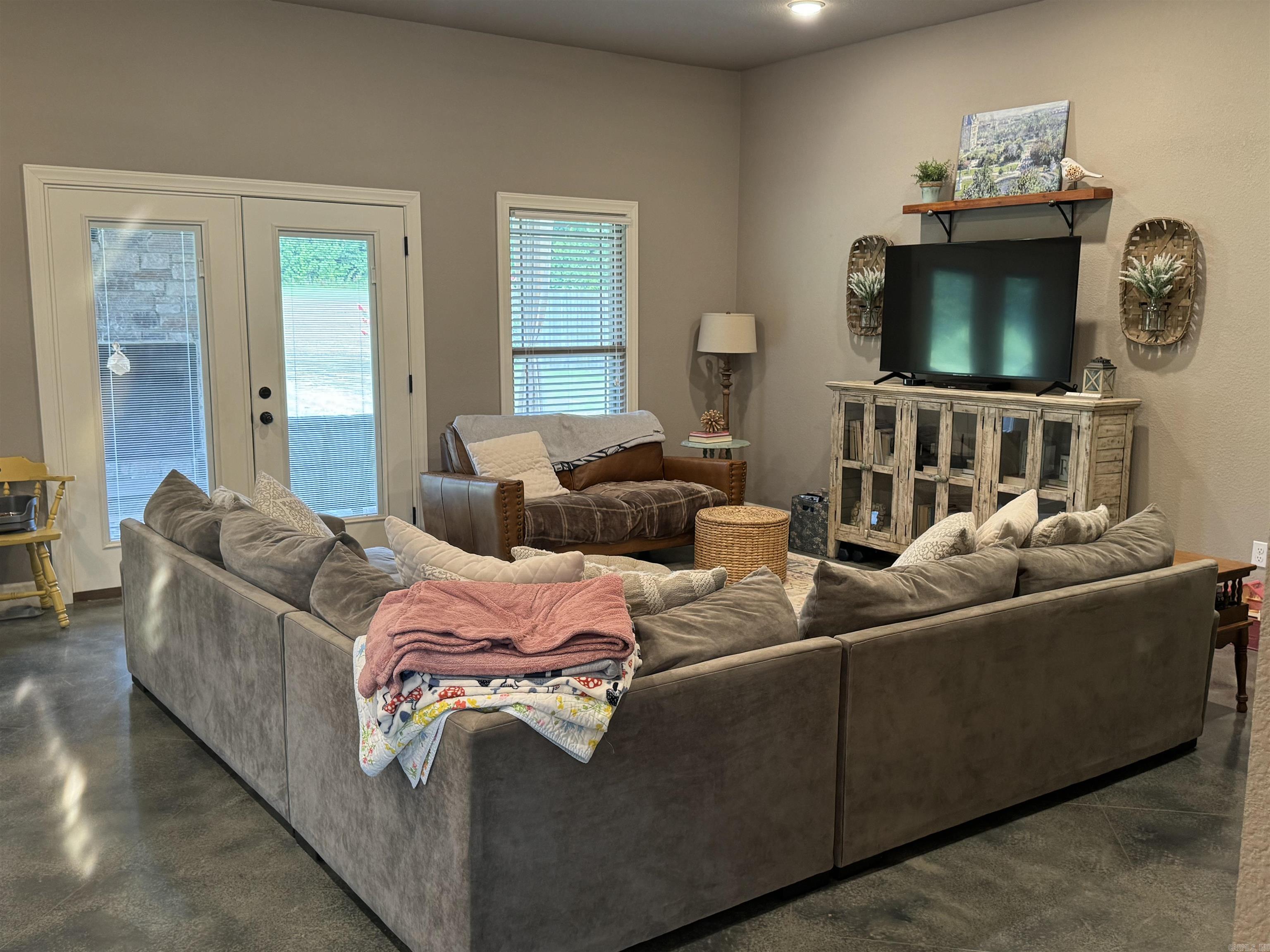 REGISTER ESTATES - Residential