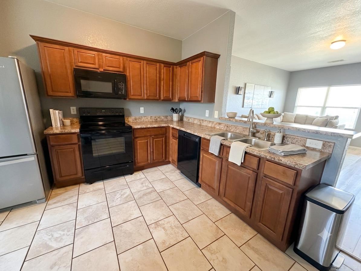 TRAMMEL ESTATES - Residential