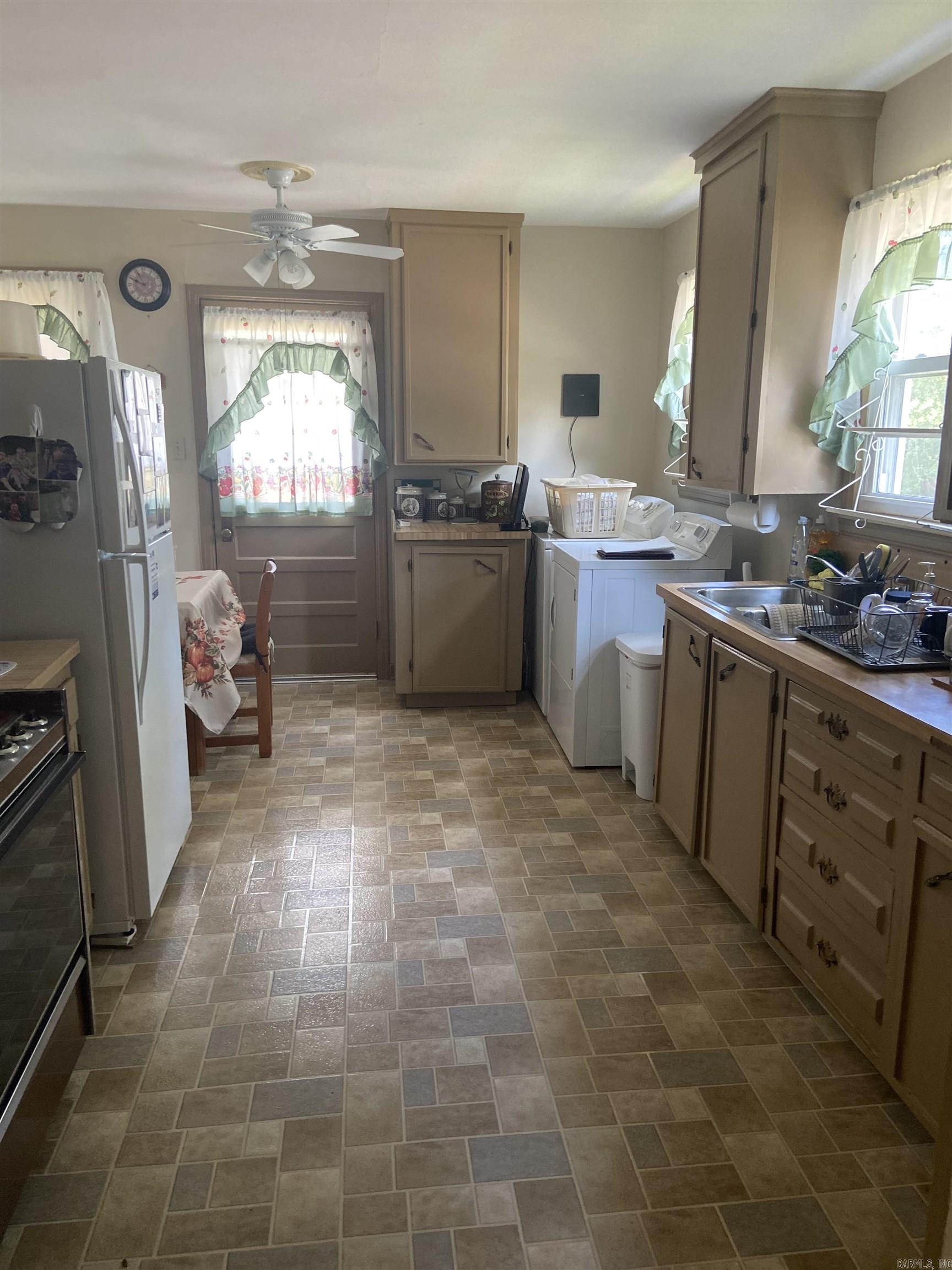 MOUNTAIN PARK - Residential