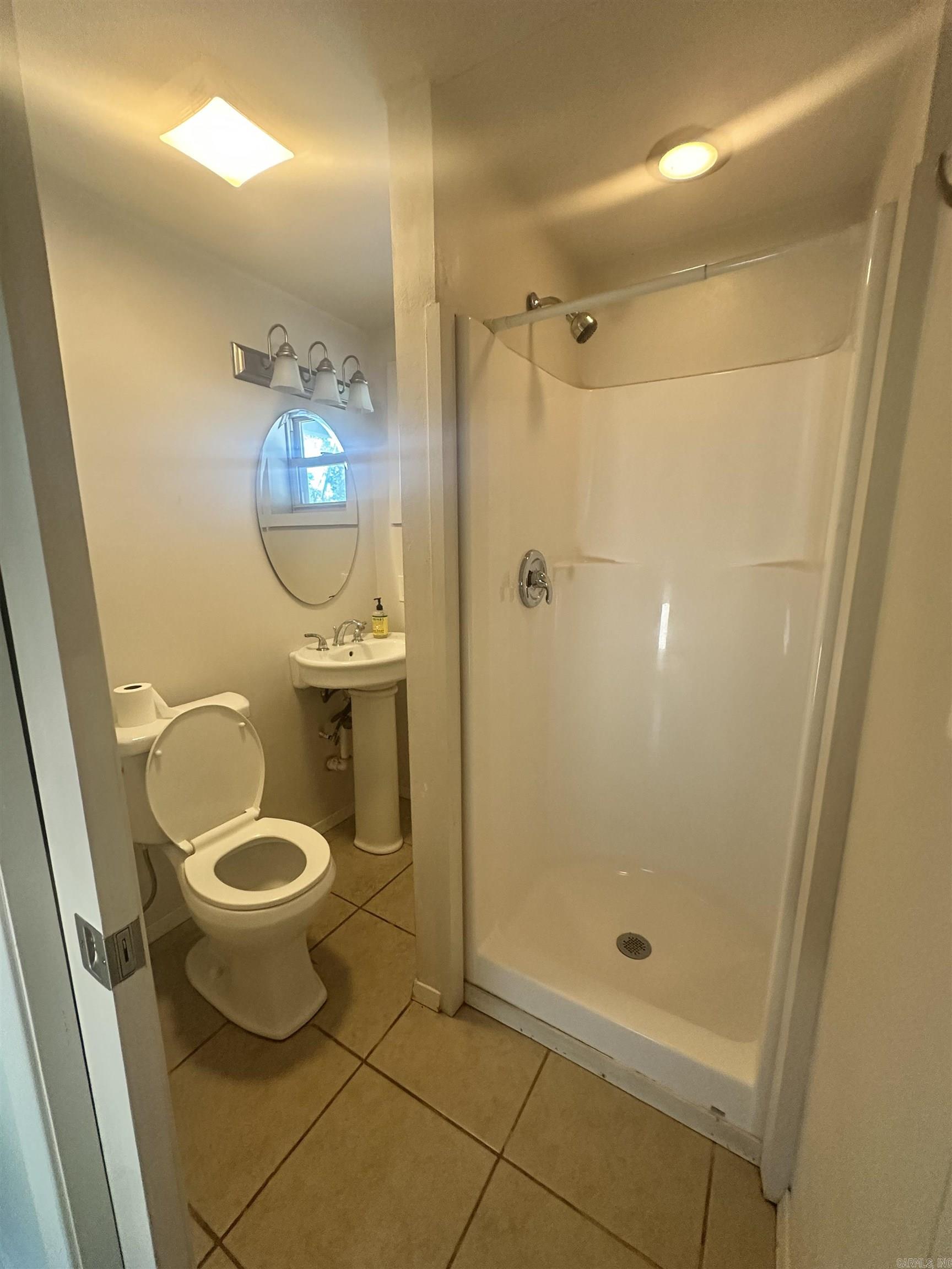 Mcintosh 2nd - Residential Lease