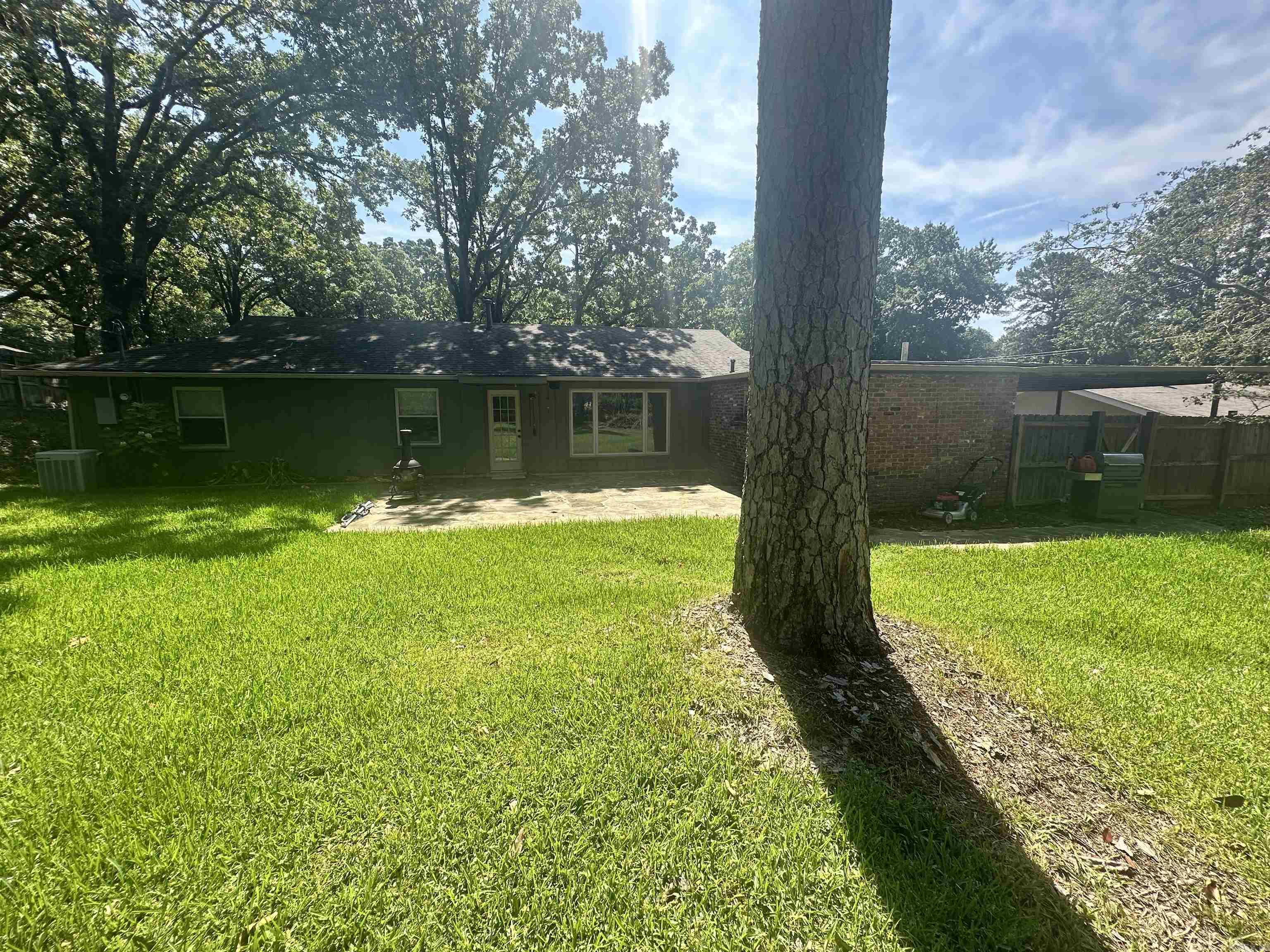 Mcintosh 2nd - Residential Lease