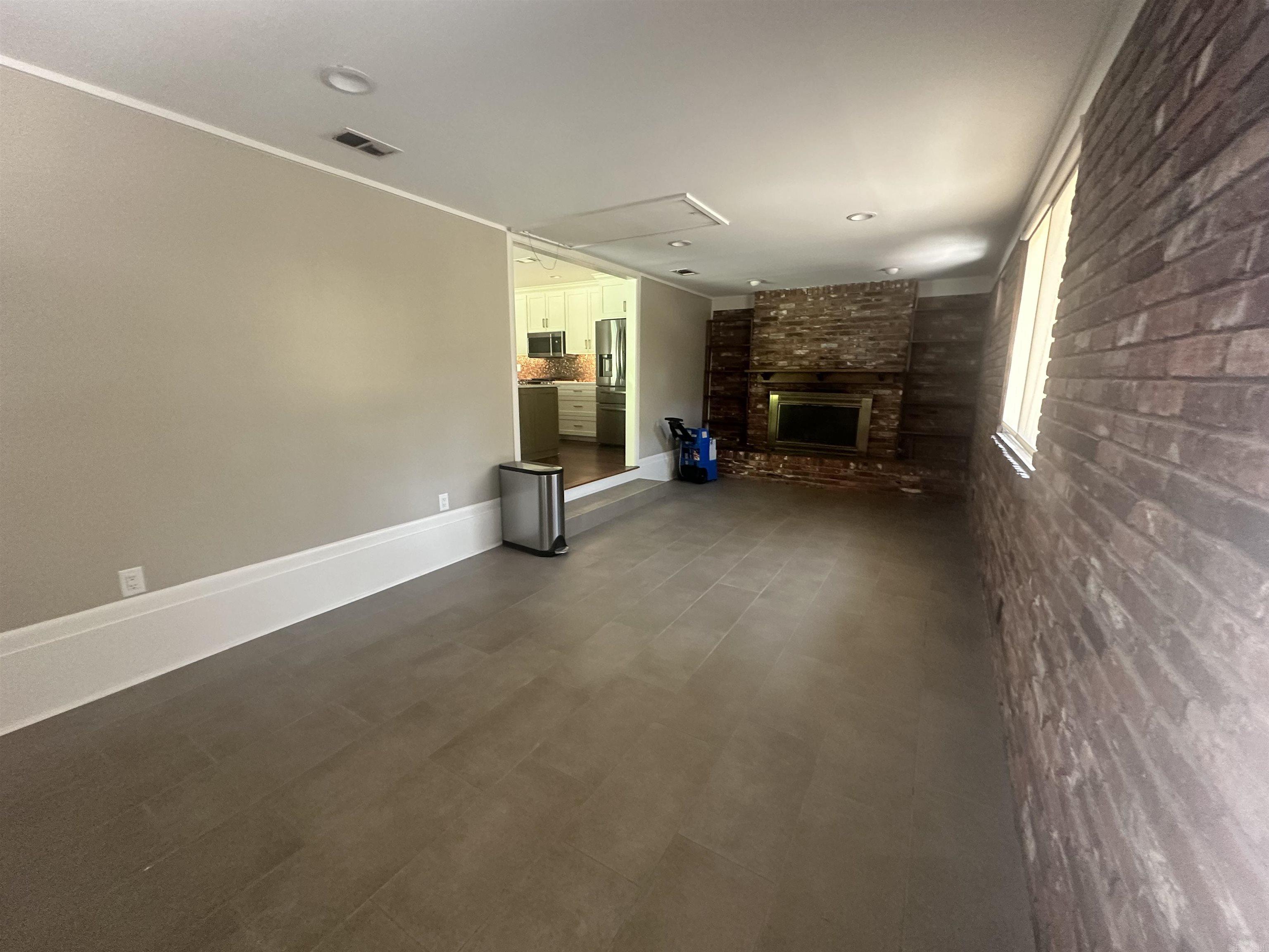 Mcintosh 2nd - Residential Lease