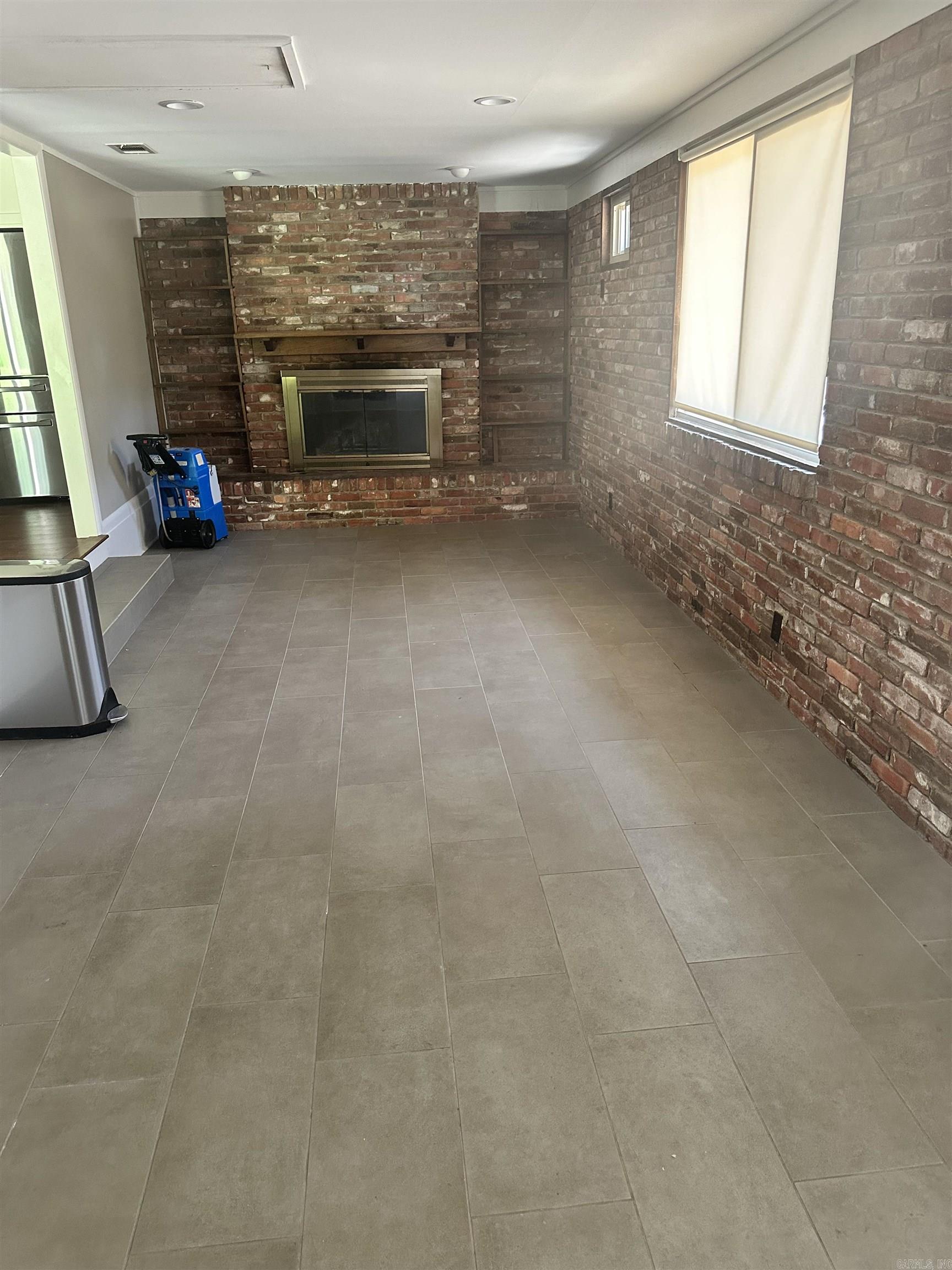 Mcintosh 2nd - Residential Lease
