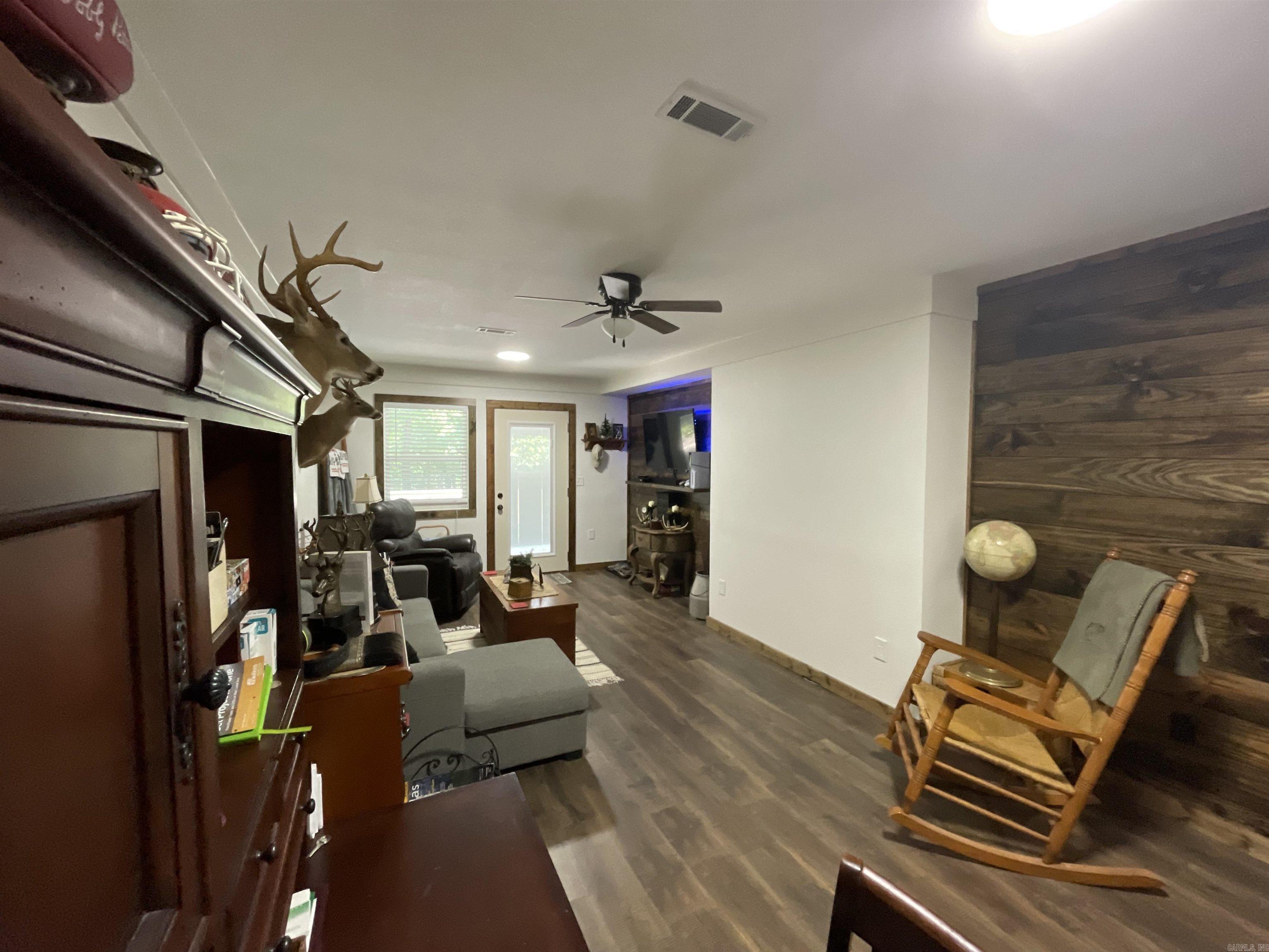 ROLLING MEADOW - Residential