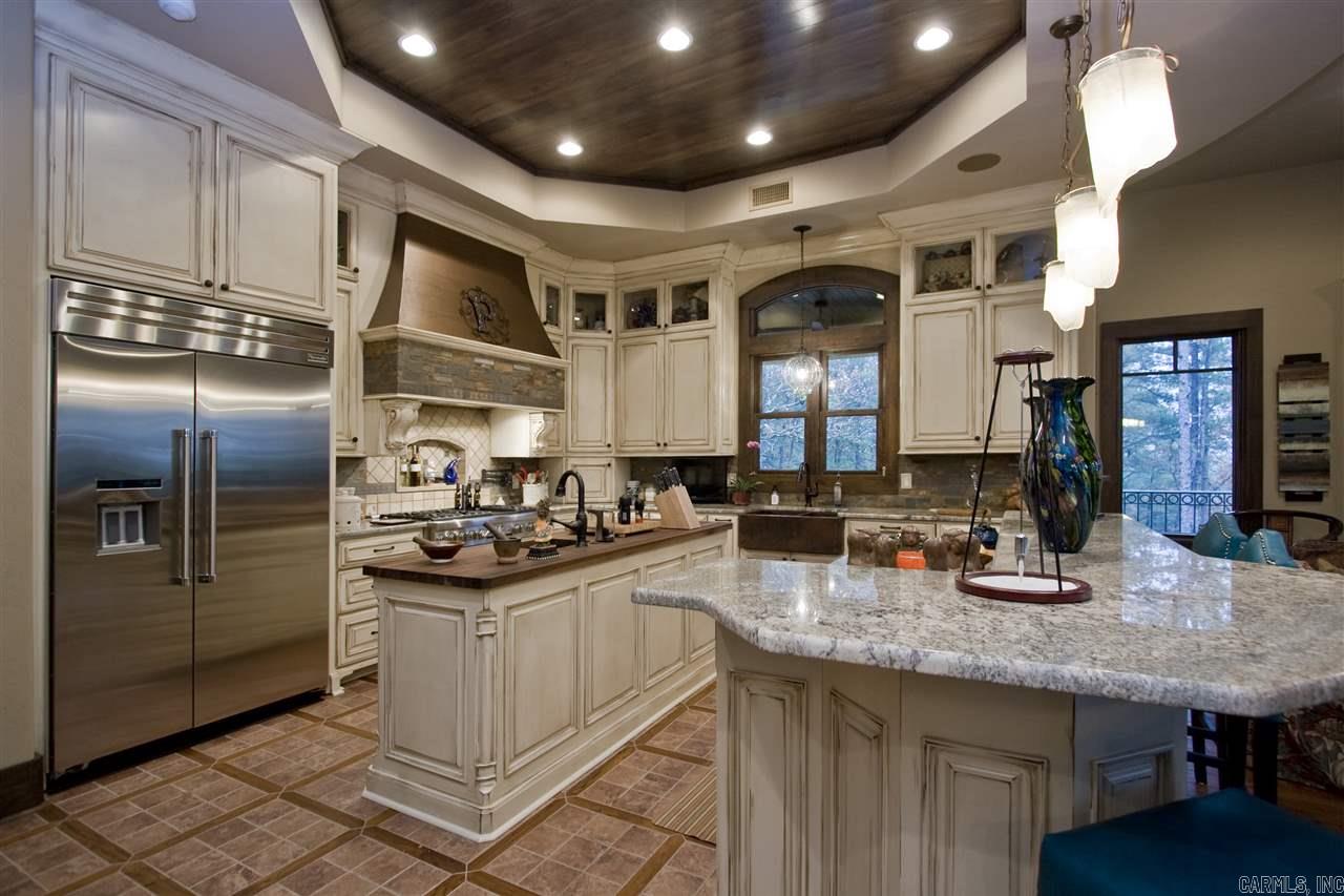 CHENAL DOWNS - Residential