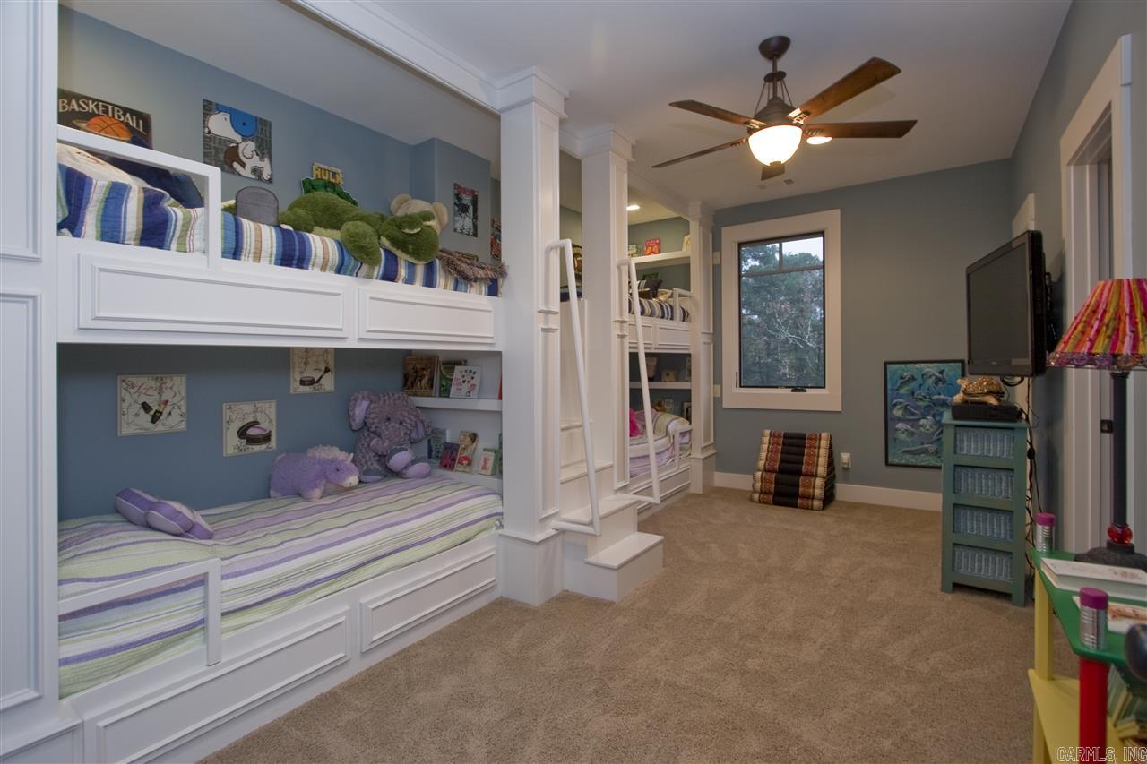 CHENAL DOWNS - Residential