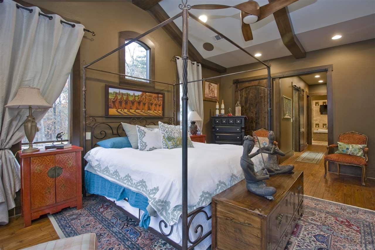 CHENAL DOWNS - Residential