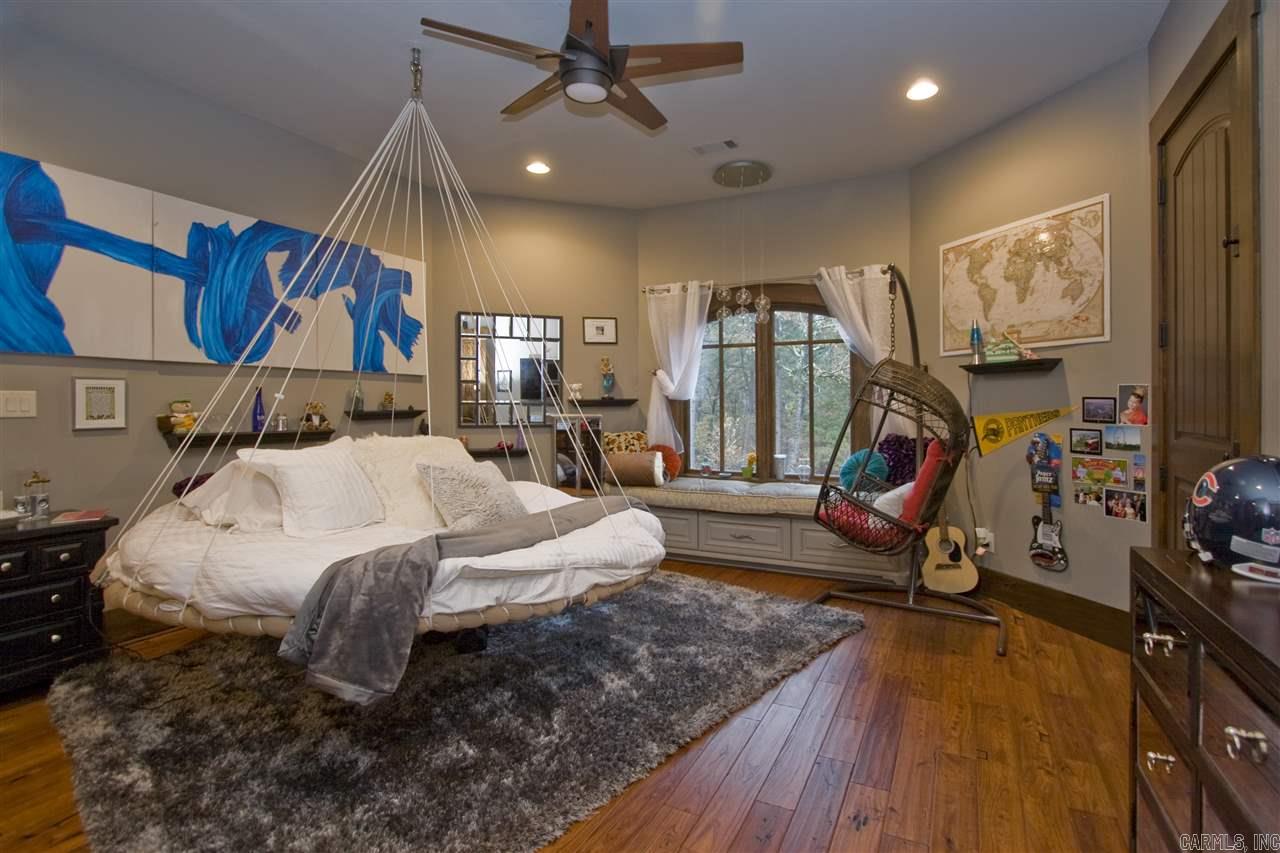 CHENAL DOWNS - Residential