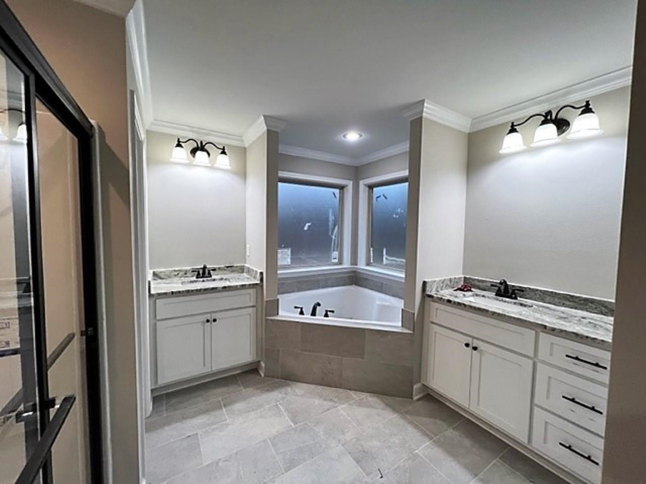 PINEWOOD ESTATES - Residential