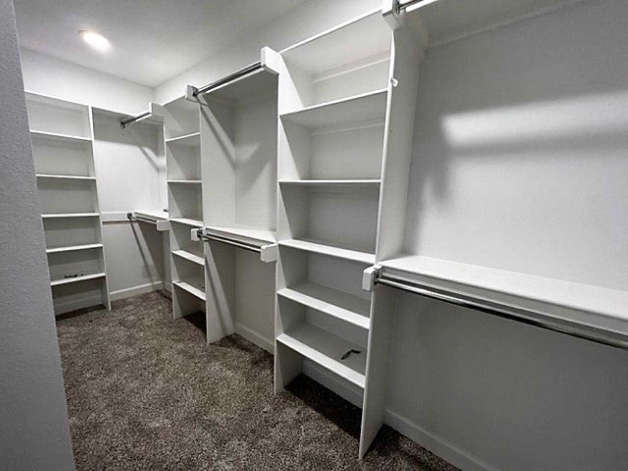 PINEWOOD ESTATES - Residential