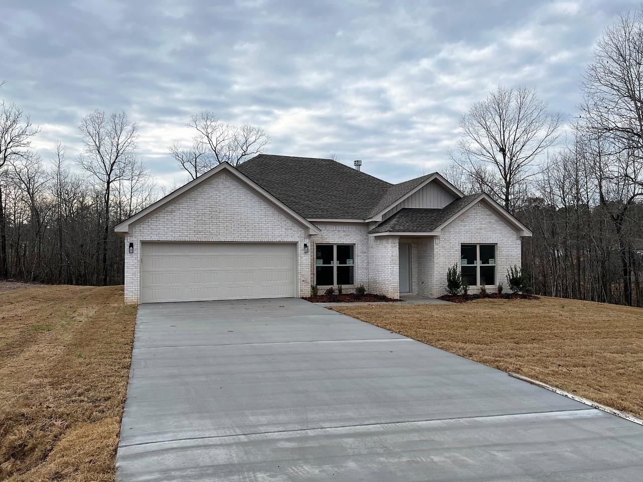 PINEWOOD ESTATES - Residential
