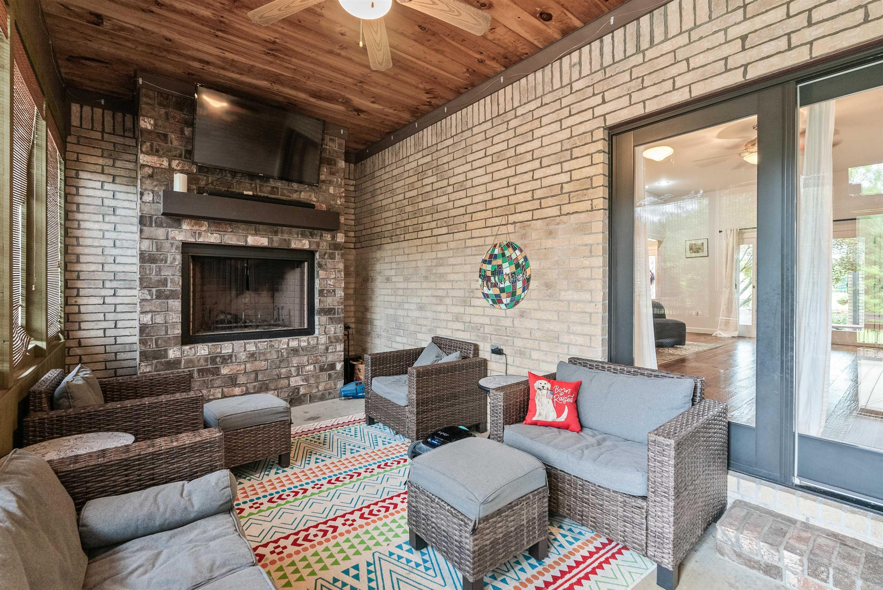 VALLEY MEADOWS - Residential