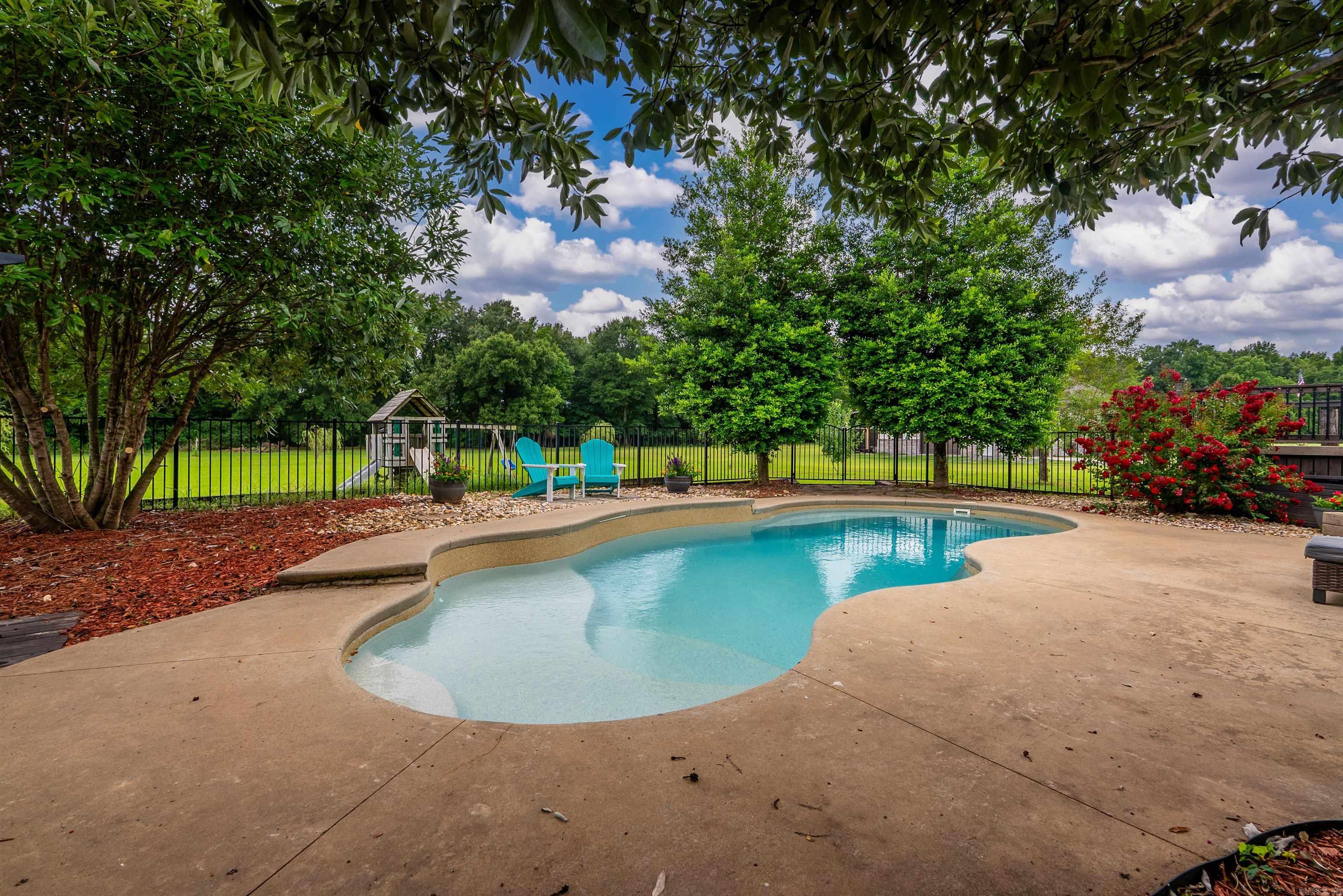 VALLEY MEADOWS - Residential