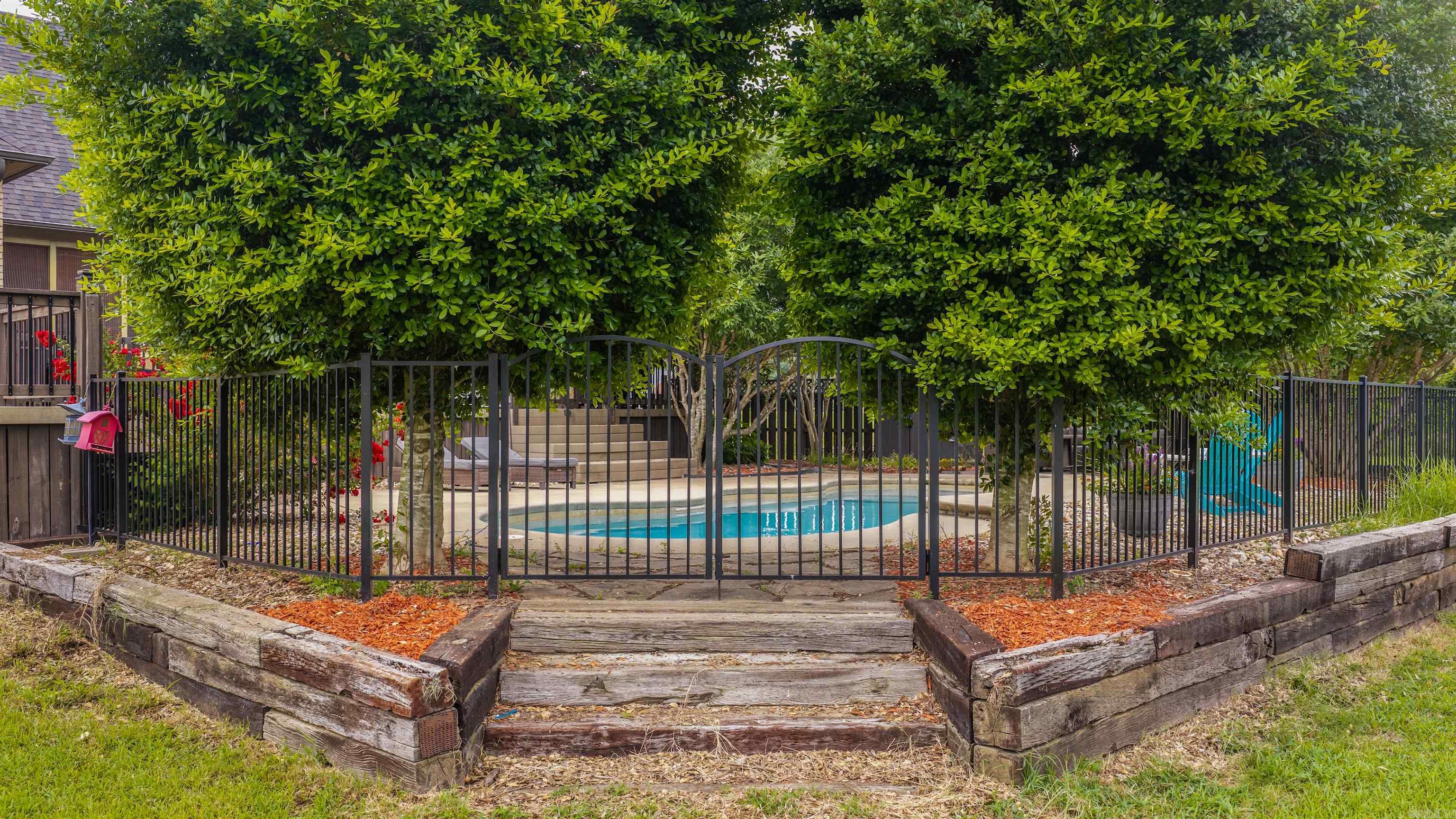 VALLEY MEADOWS - Residential