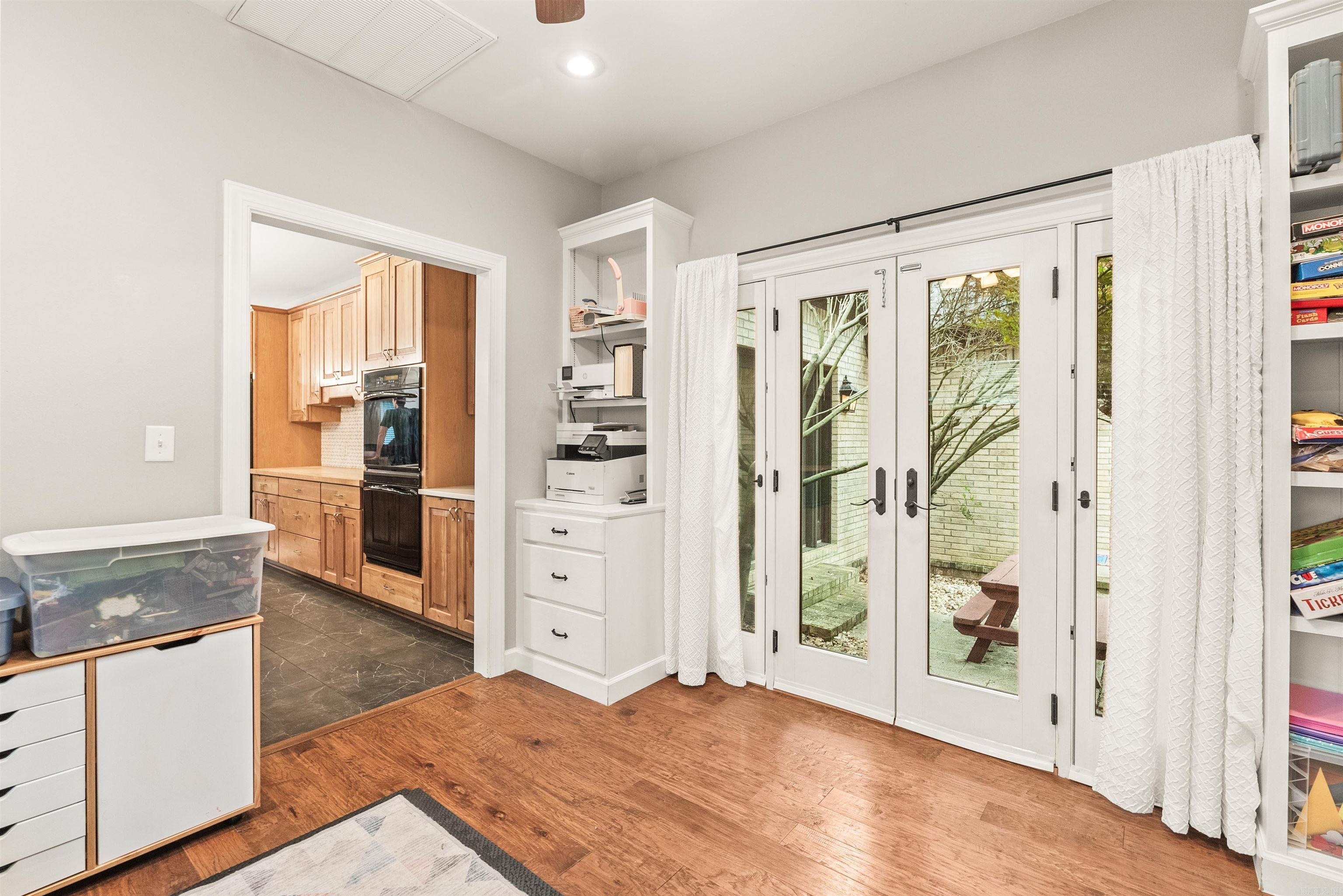 VALLEY MEADOWS - Residential