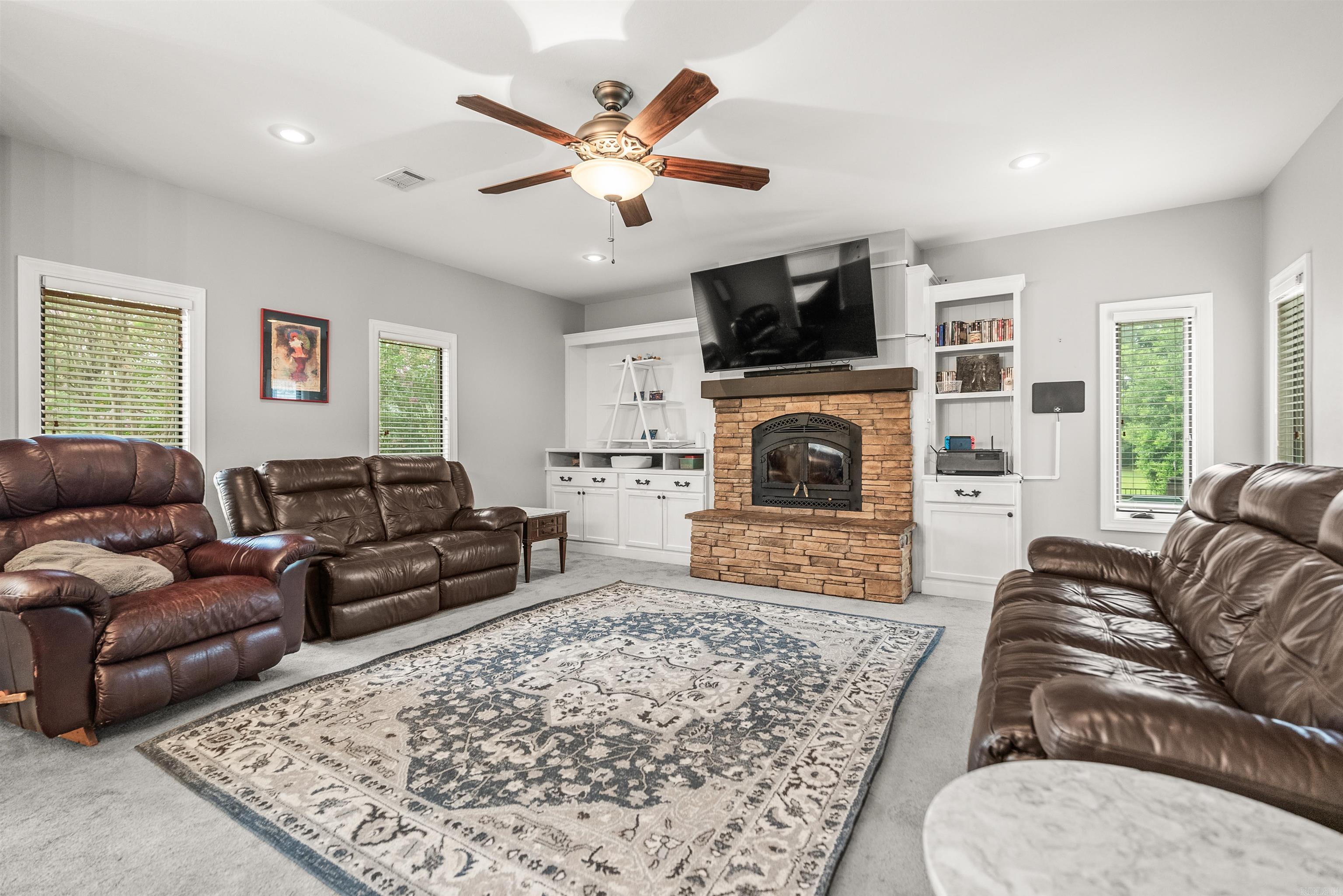 VALLEY MEADOWS - Residential