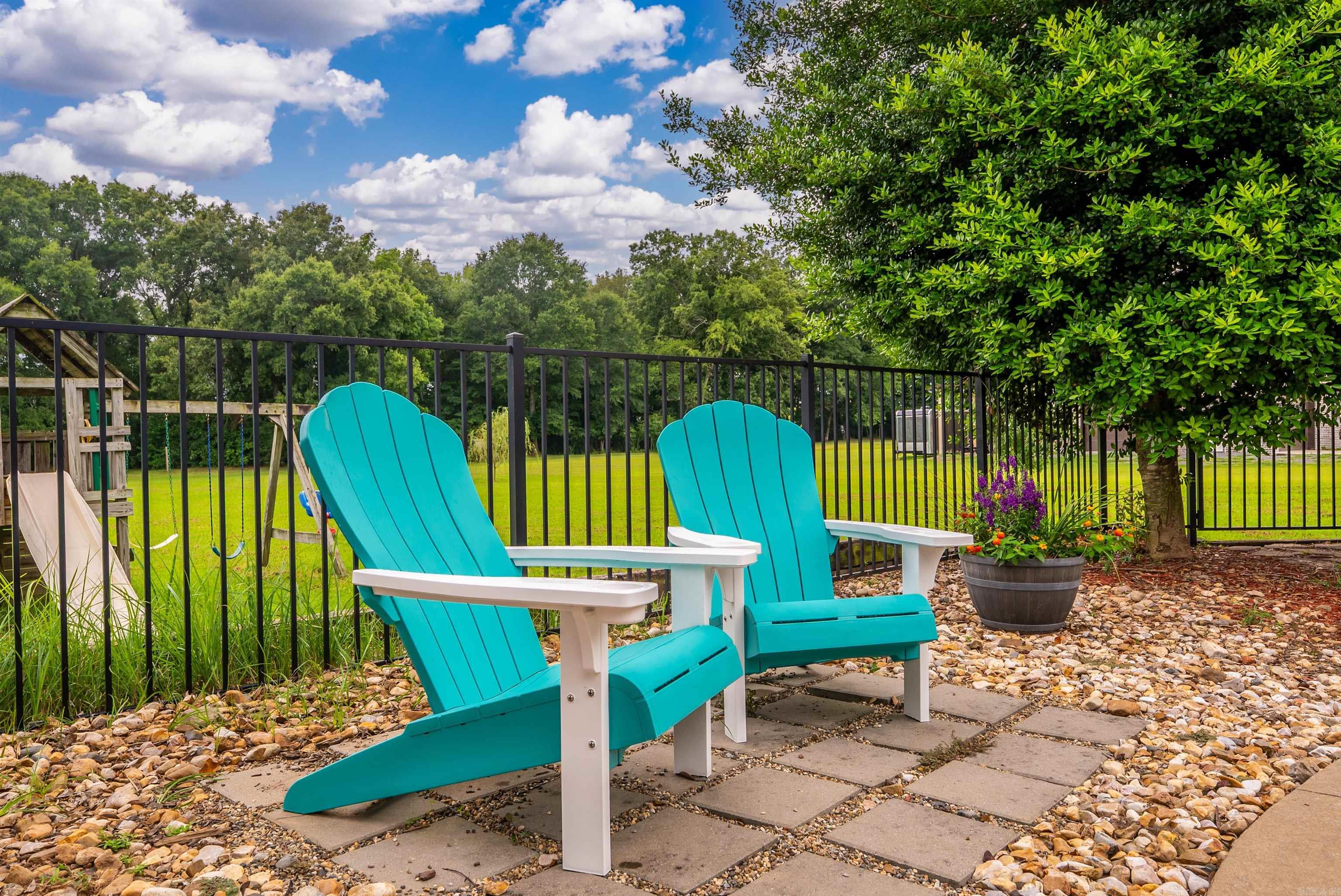 VALLEY MEADOWS - Residential