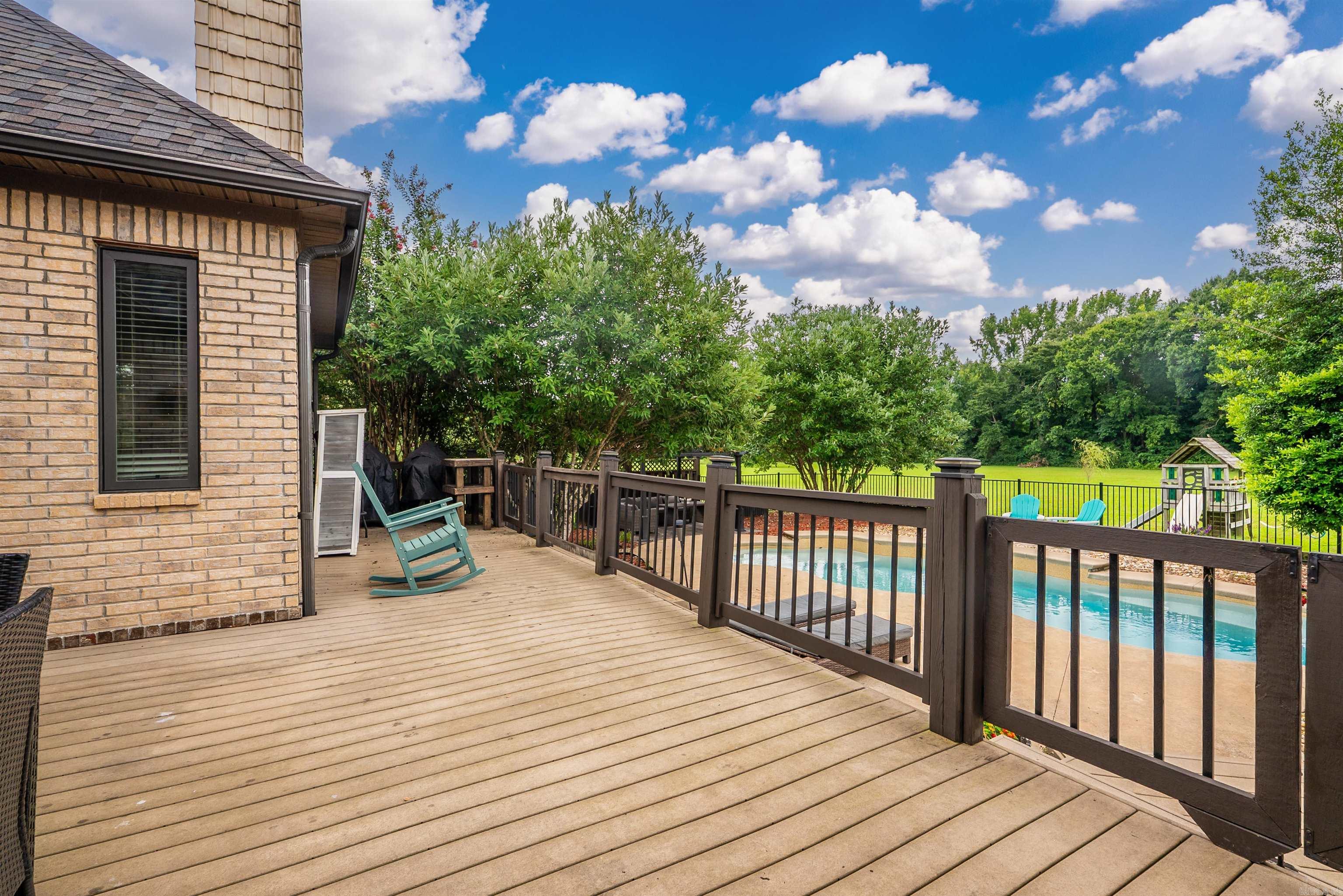 VALLEY MEADOWS - Residential