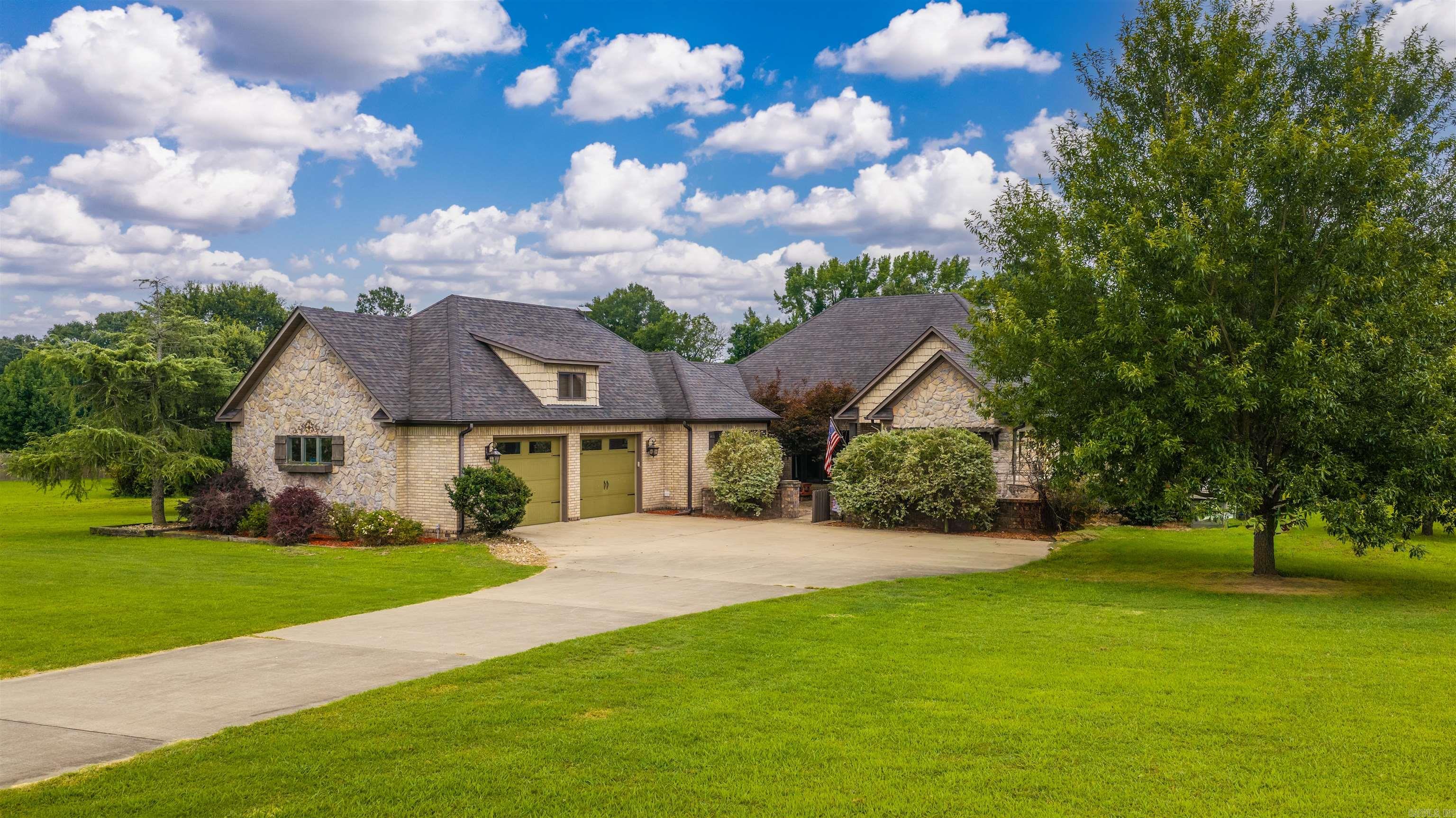 VALLEY MEADOWS - Residential