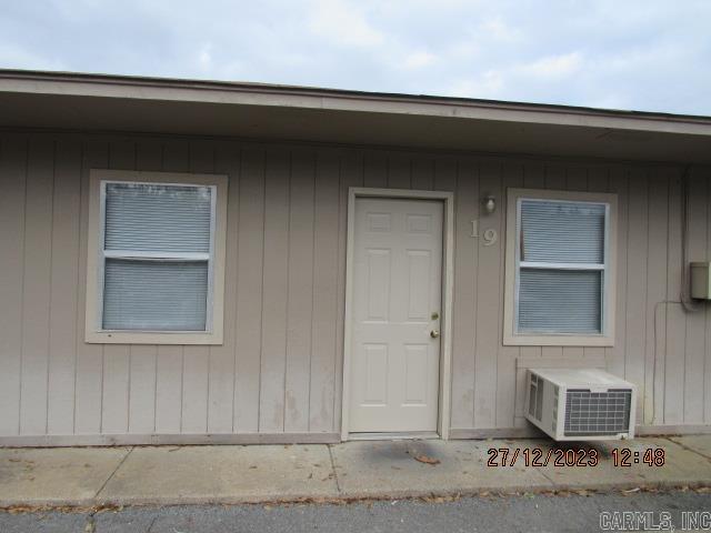Well maintained 2-bedroom home apartment, one level, all electric, window AC & Heat, new carpet & vinyl throughout, new range/oven & refrigerator, coin operated laundry facility onsite in center of complex, lawn care & trash provided. No Pets!***PLEASE NOTE WE DO NOT ADVERTISE ON CRAIGSLIST OR FACEBOOK MARKETPLACE. ANY LISTING OF OURS SEEN THERE IS A SCAM!!!***