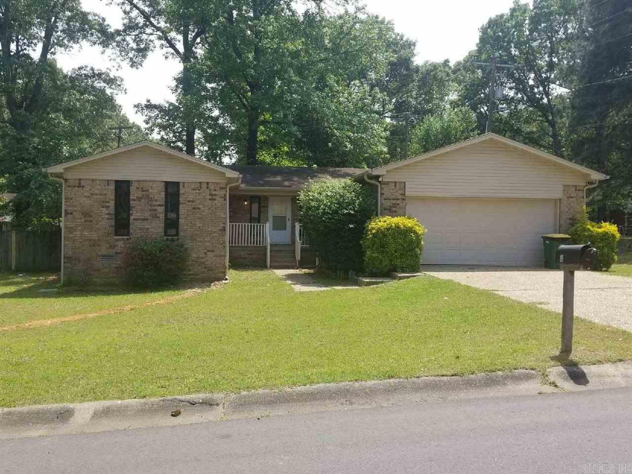 Cute and Cozy 3 bedroom 2 bath home for rent in the Little Big Horn Estates subdivision of Sherwood. Easy access to freeway and just minutes to local mall, as well as a wide range of shopping, dinning and entertainment choices. Must see!! Come check it out today!!
