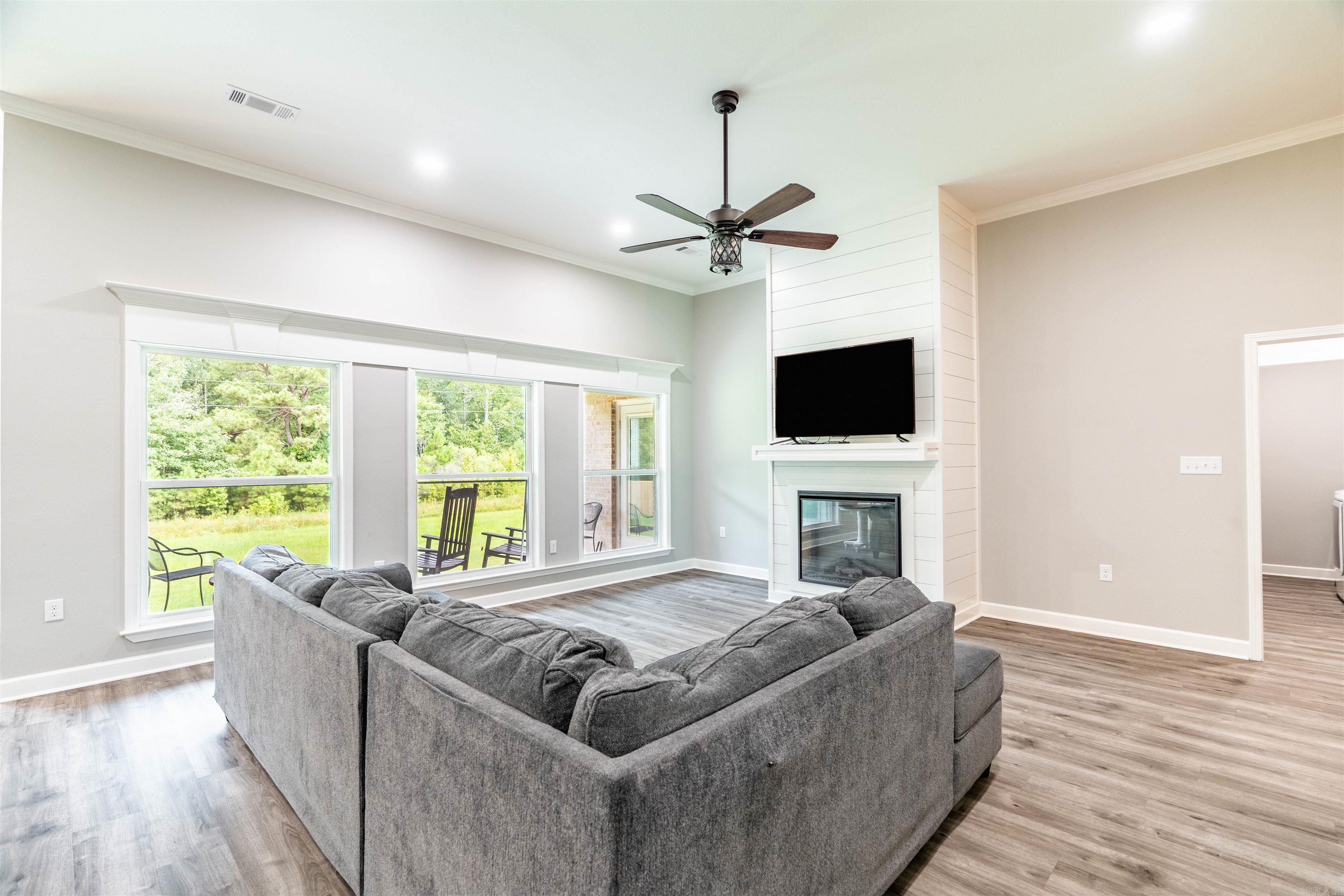 MOUNT TABOR ESTATES - Residential