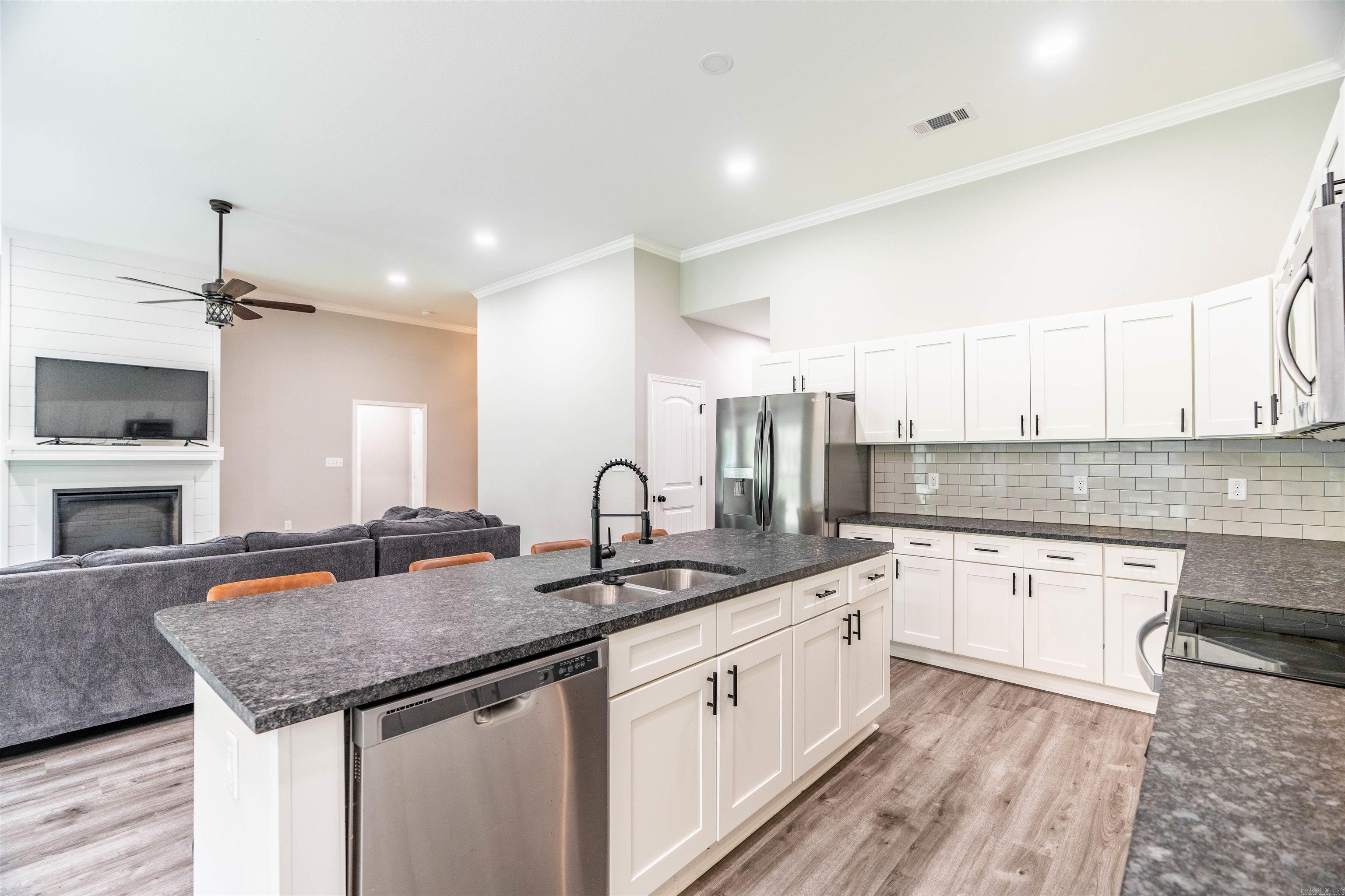 MOUNT TABOR ESTATES - Residential
