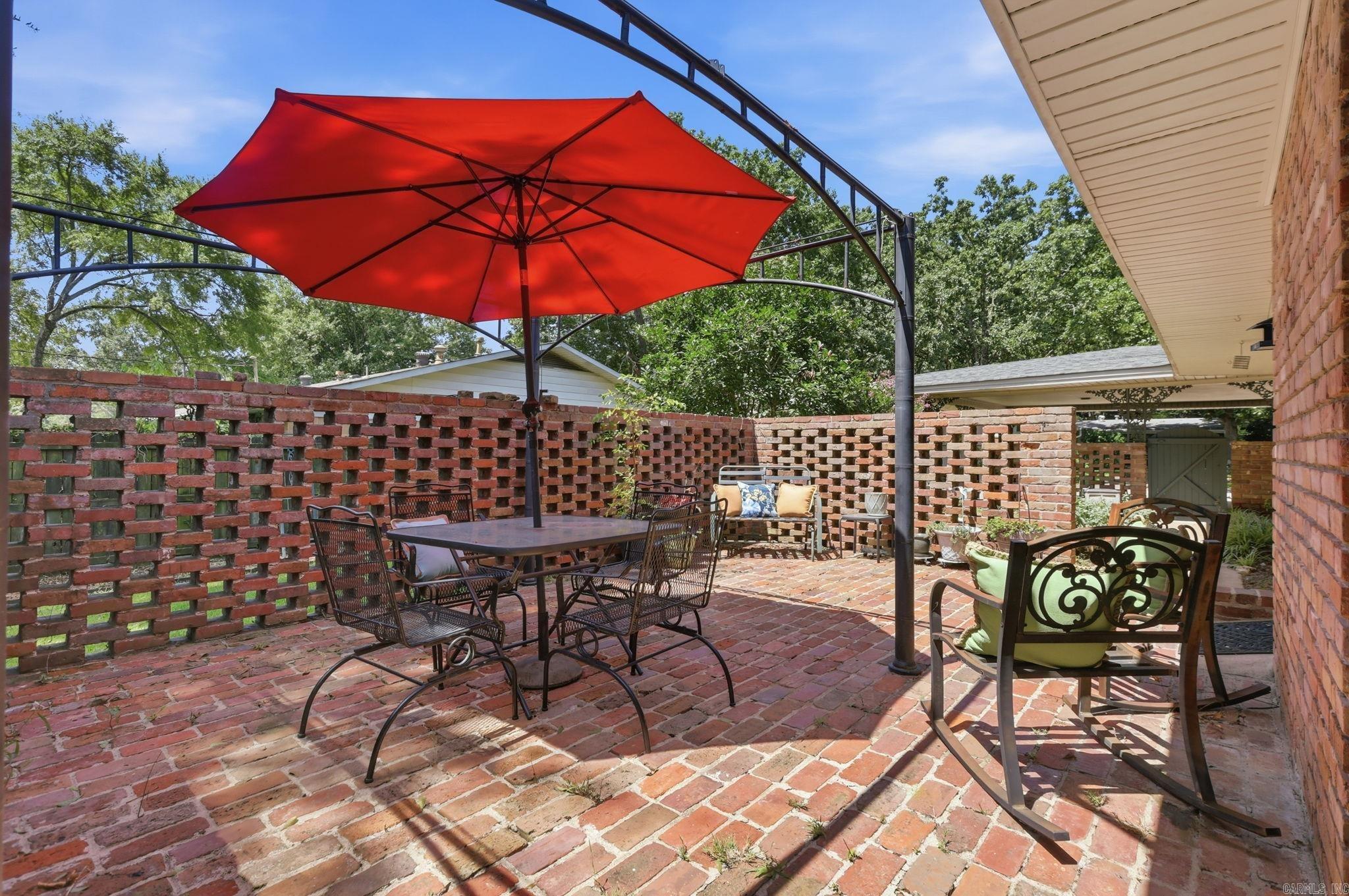 BRIARWOOD - Residential