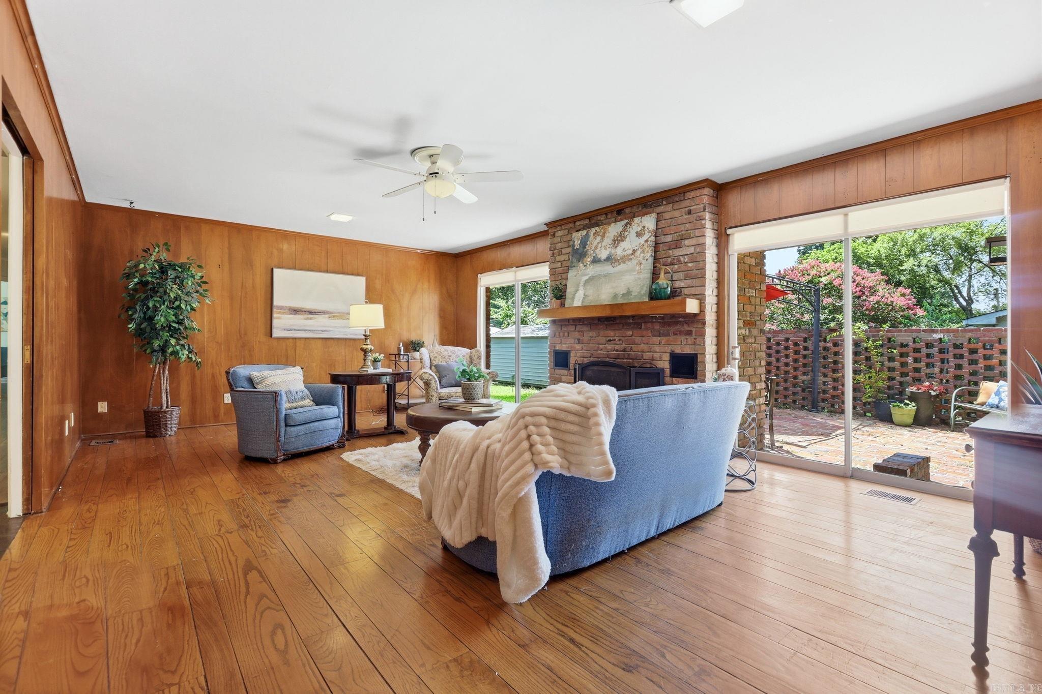 BRIARWOOD - Residential
