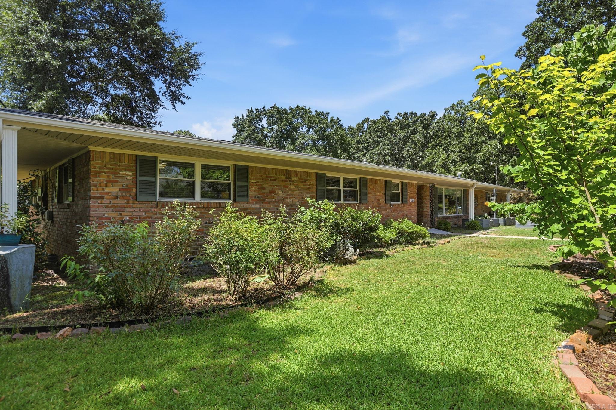 BRIARWOOD - Residential