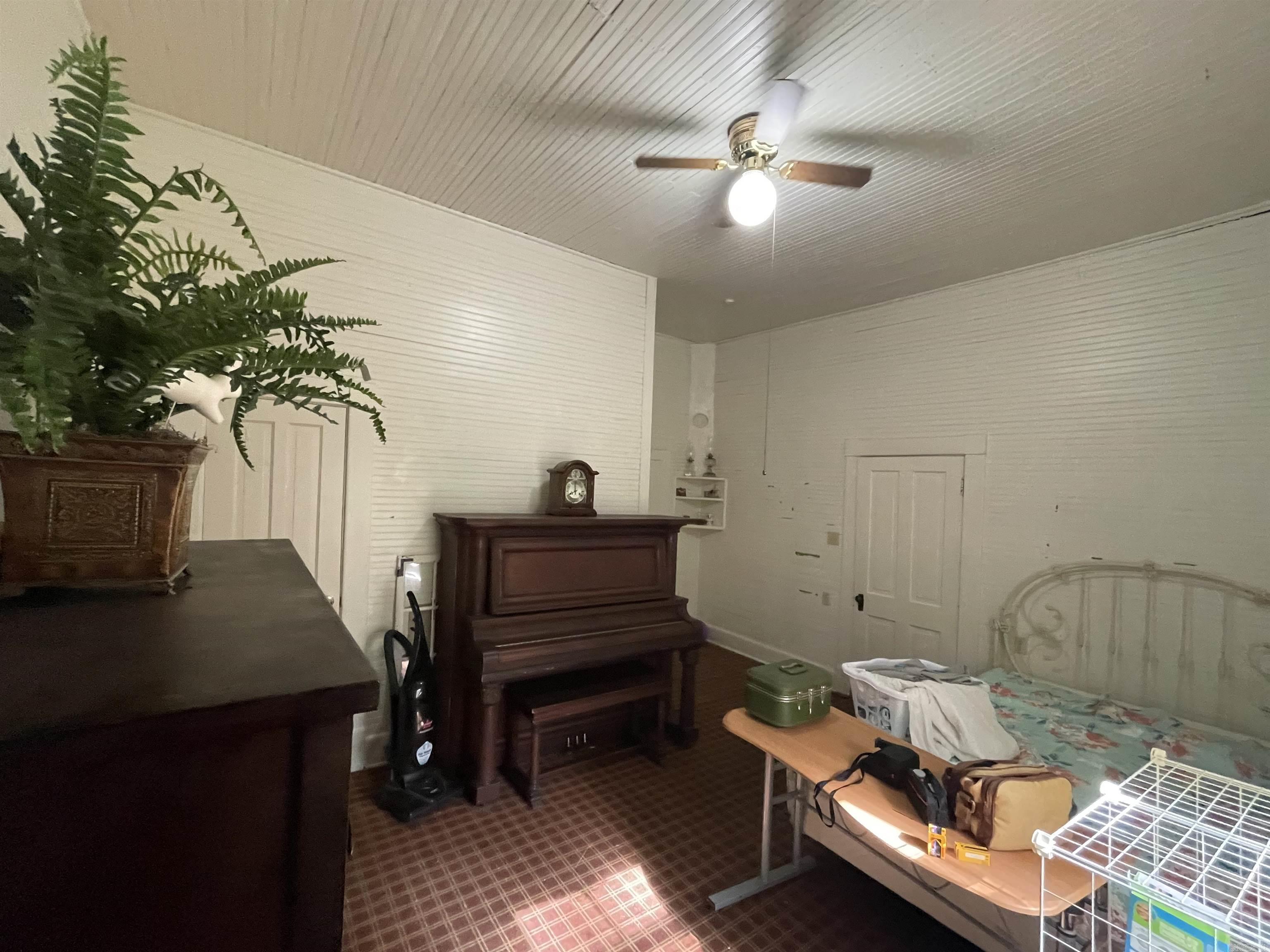BIGELOW CITY ACREAGE - Residential