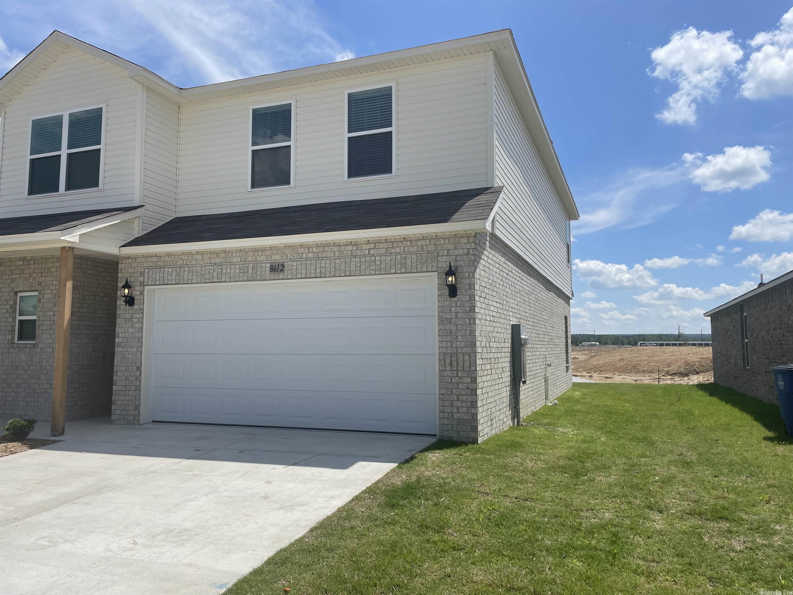 WHITE OAK CROSSING - Residential