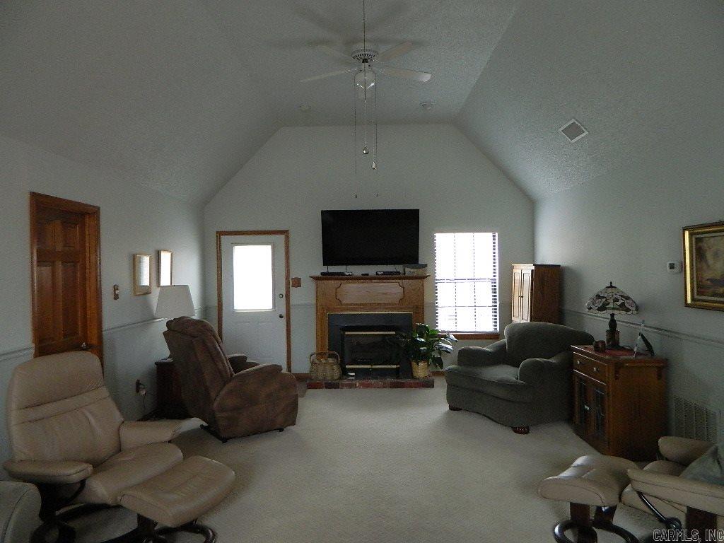 SPRINGHILL FARMS - Residential