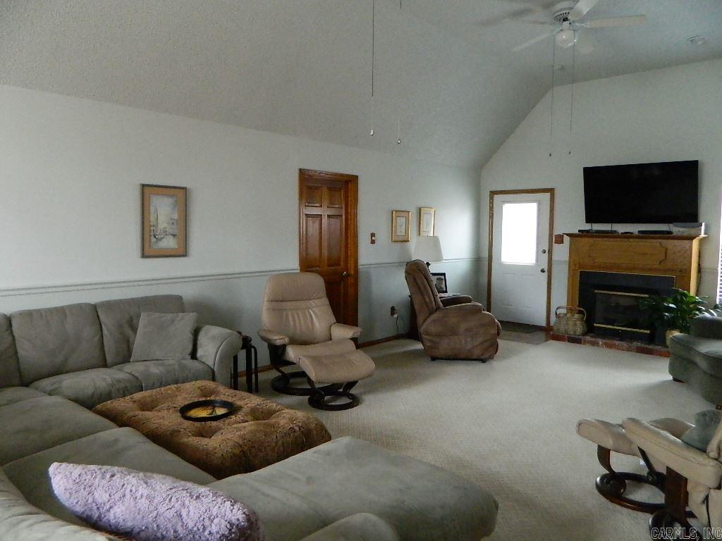 SPRINGHILL FARMS - Residential