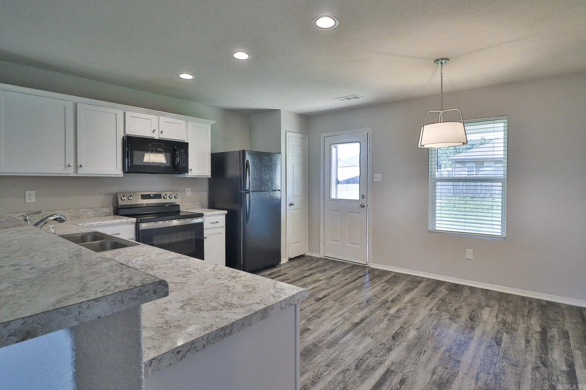 JUDE'S CROSSING - Residential
